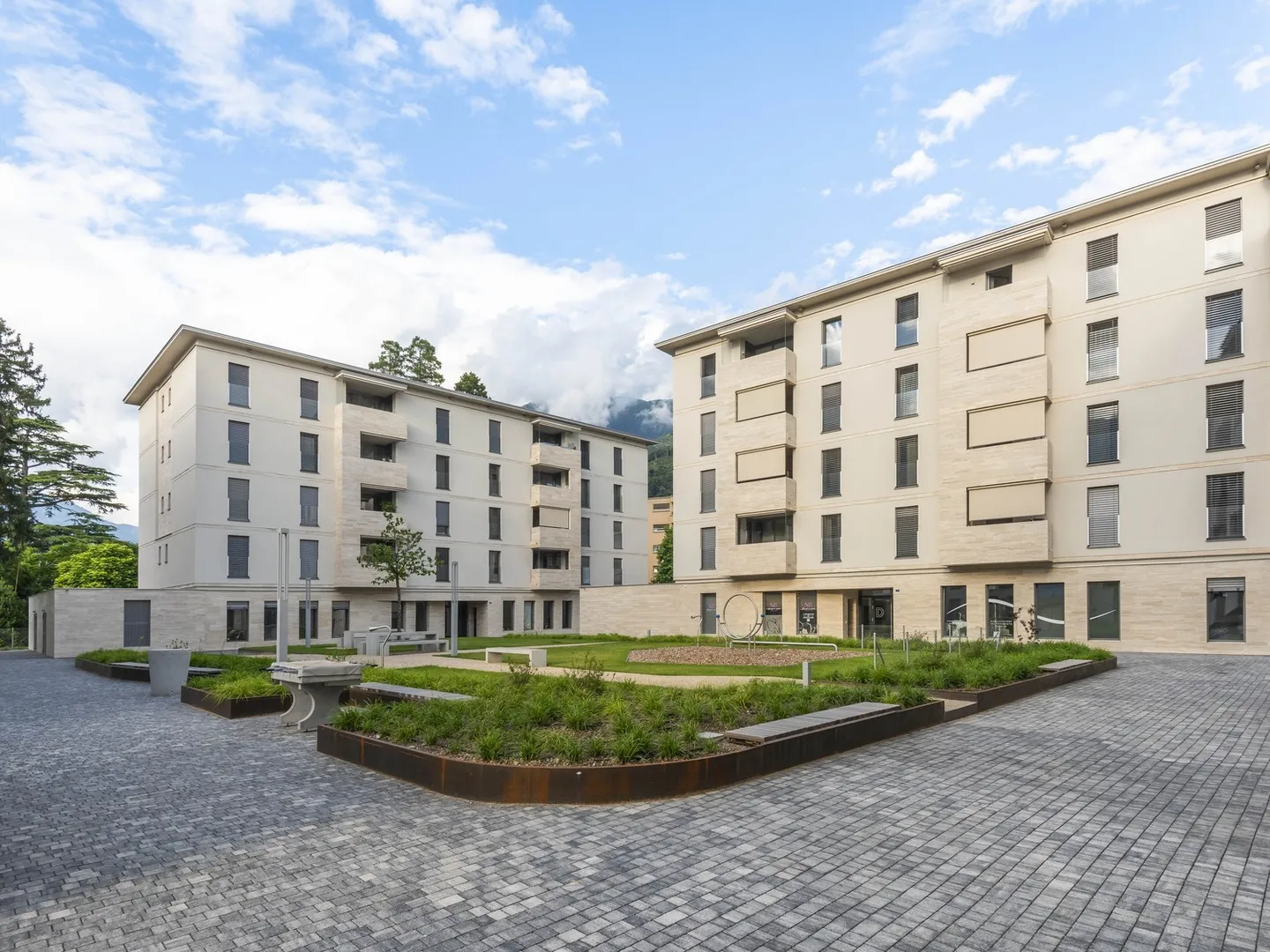 Affitta nuovi spazi commerciali in una posizione centrale a Giubiasco - Foto 1 di 3