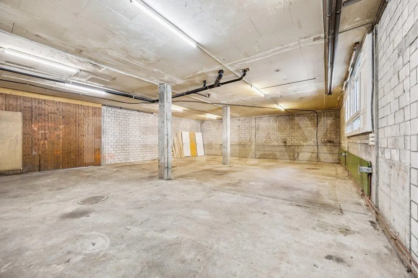 Ideal for Craft Business (SME) with Rental Income - Photo 4 of 13