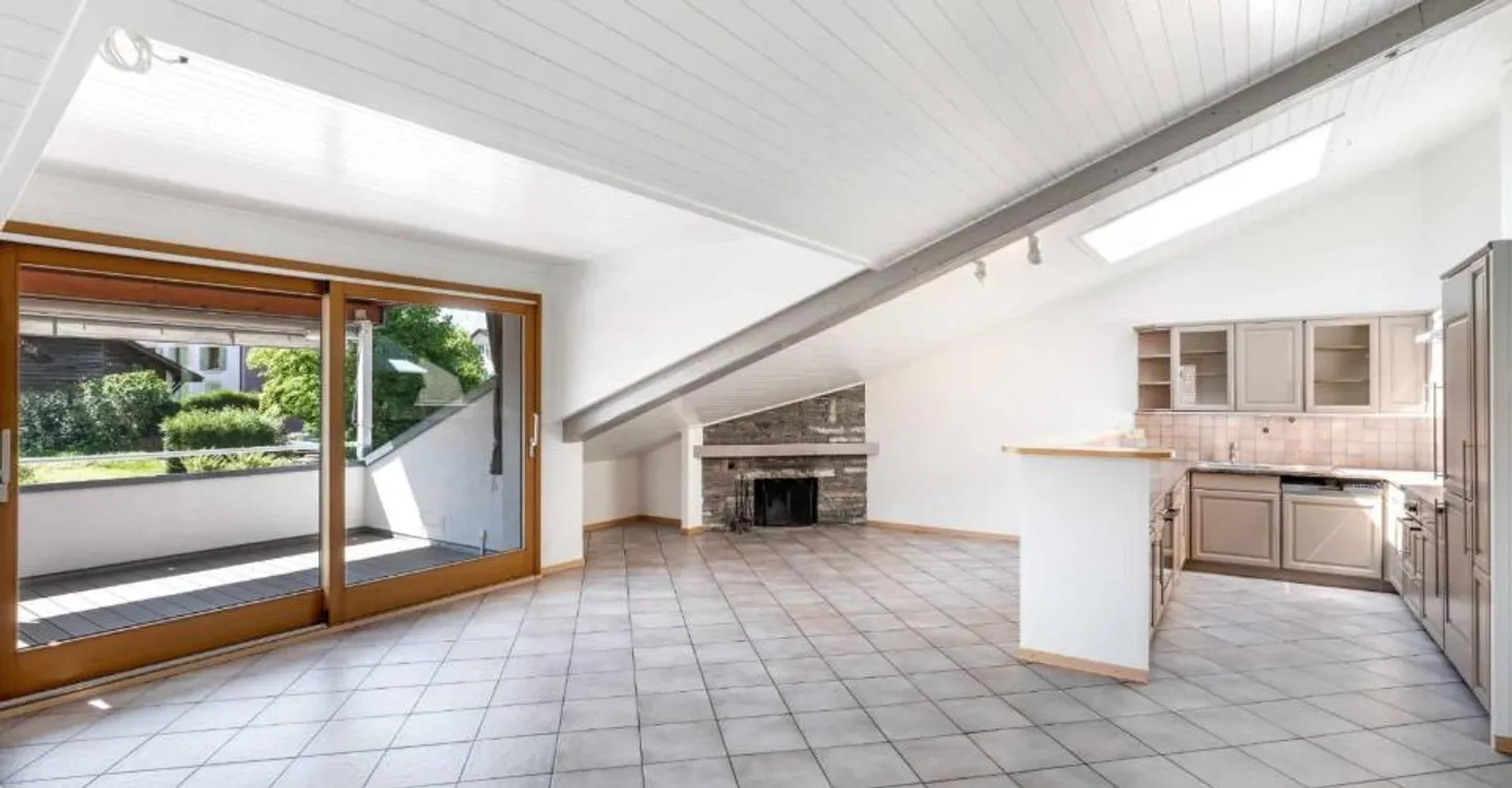 Close to Vevey: bright 4.5 rooms with independent office - Photo 2 of 10