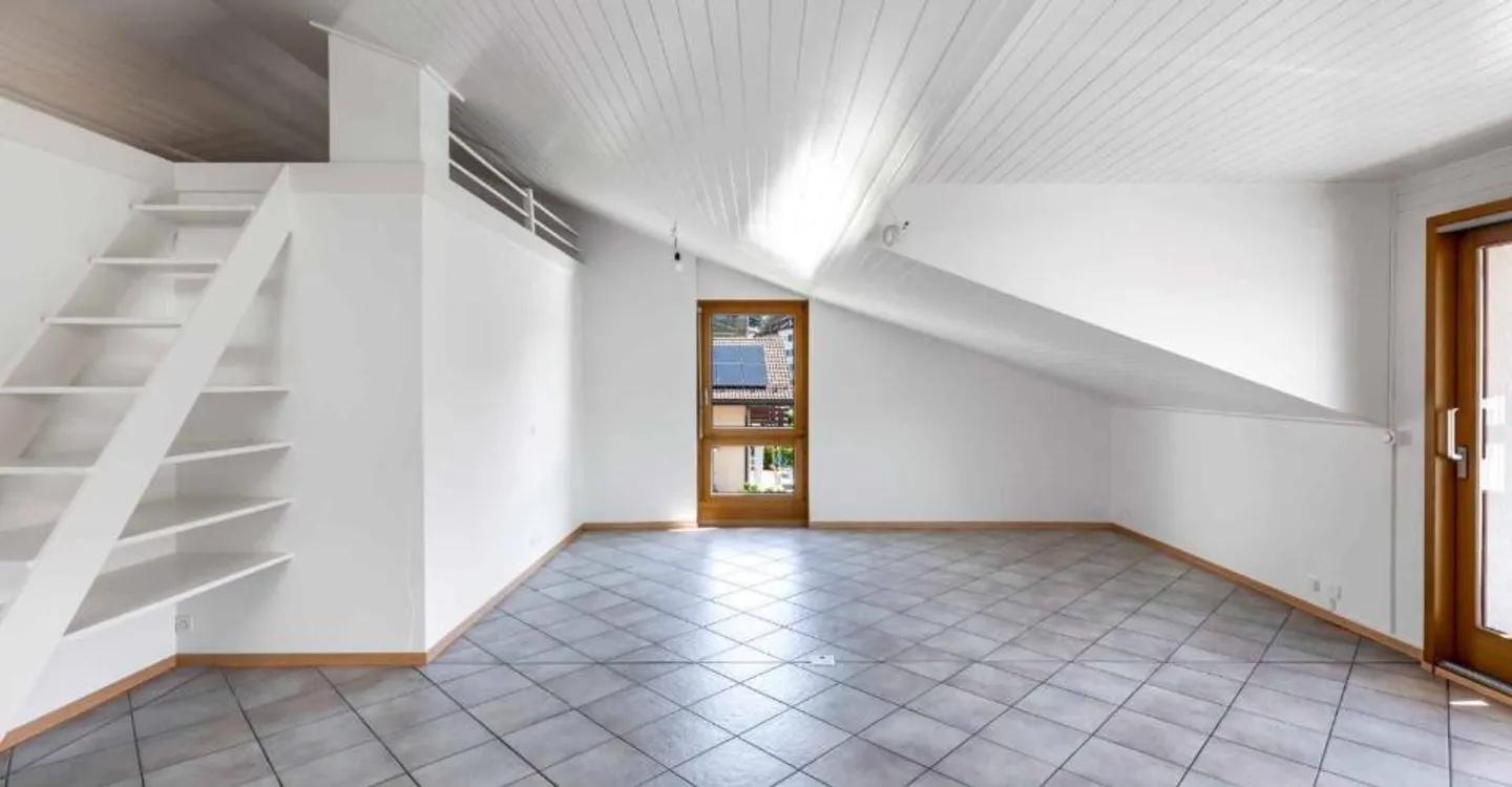 Close to Vevey: bright 4.5 rooms with independent office - Photo 4 of 10