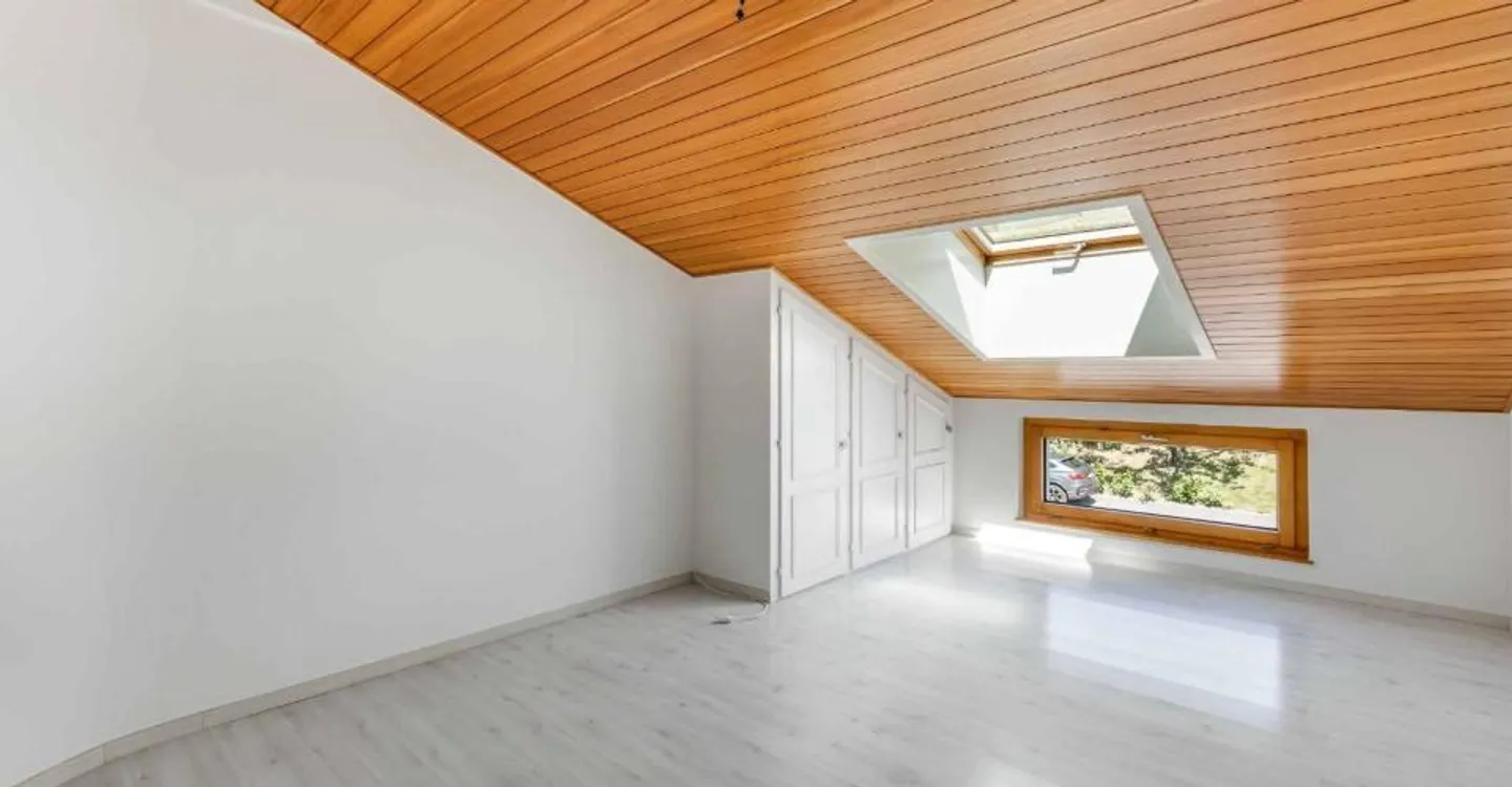Close to Vevey: bright 4.5 rooms with independent office - Photo 6 of 10
