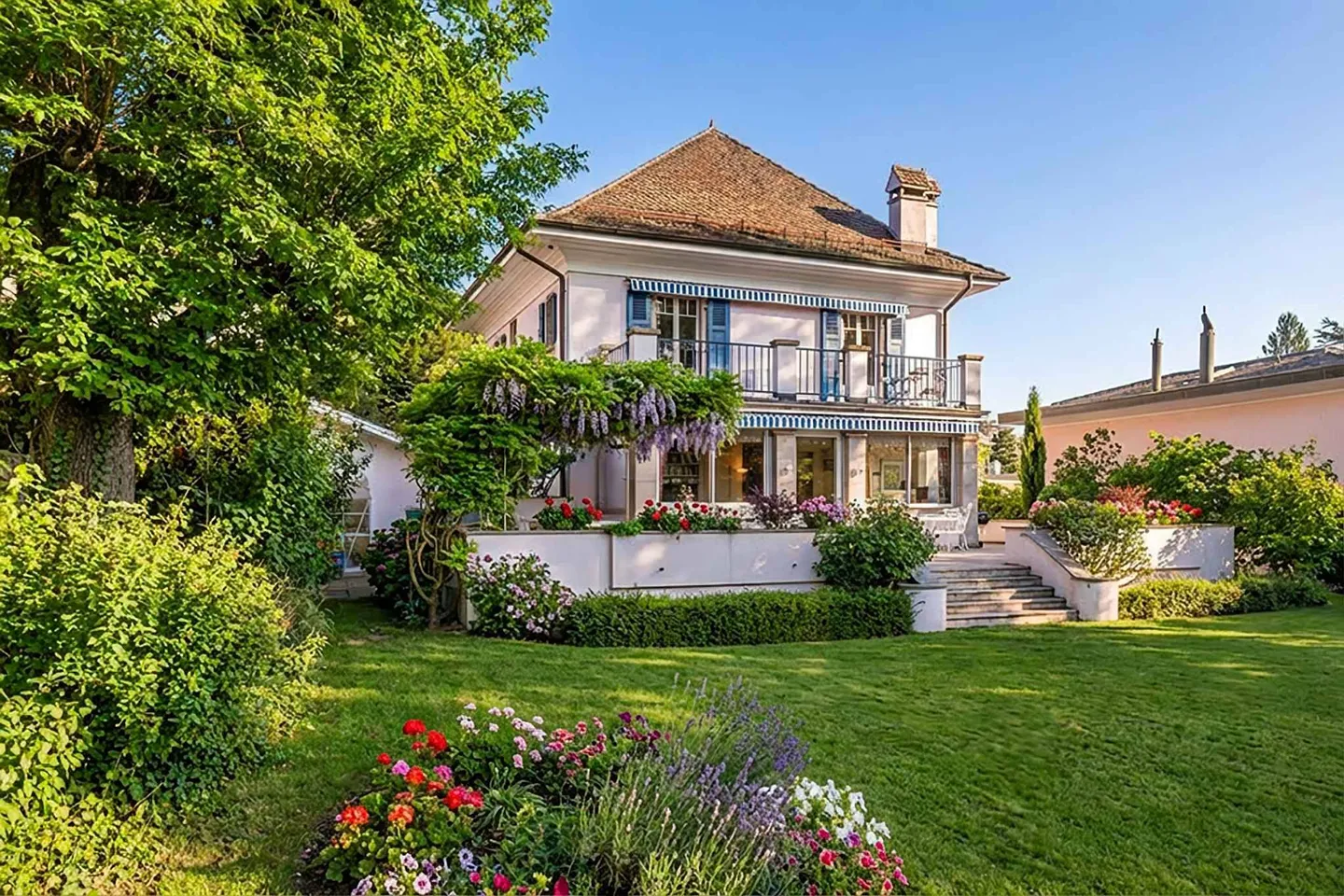 Incantevole Villa a Chêne-Bougeries - Foto 1 di 13