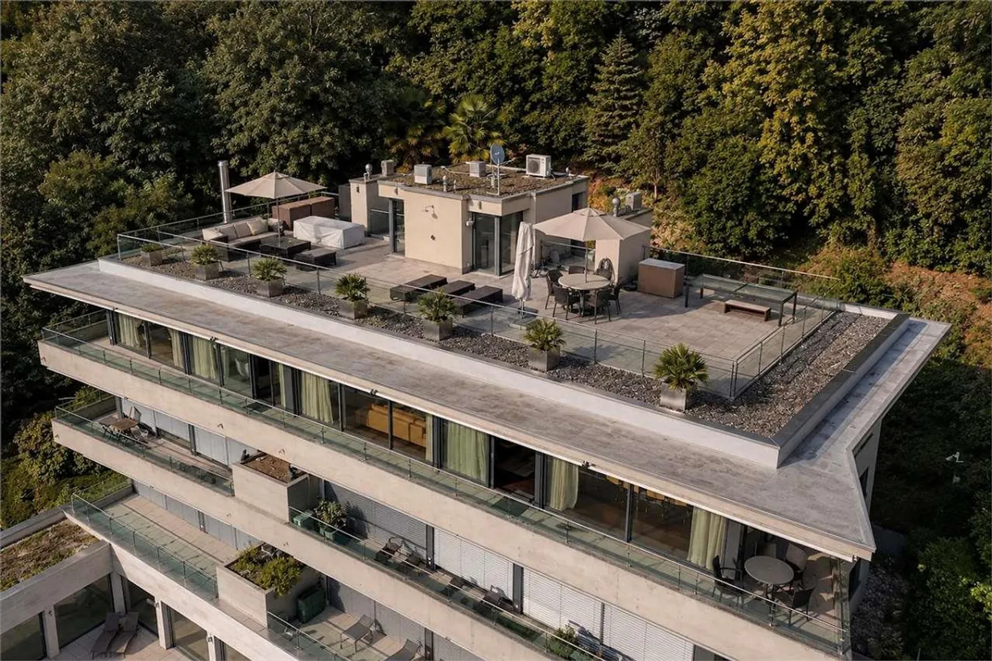 Penthouse iconique avec toit-terrasse panoramique - Photo 2 sur 13