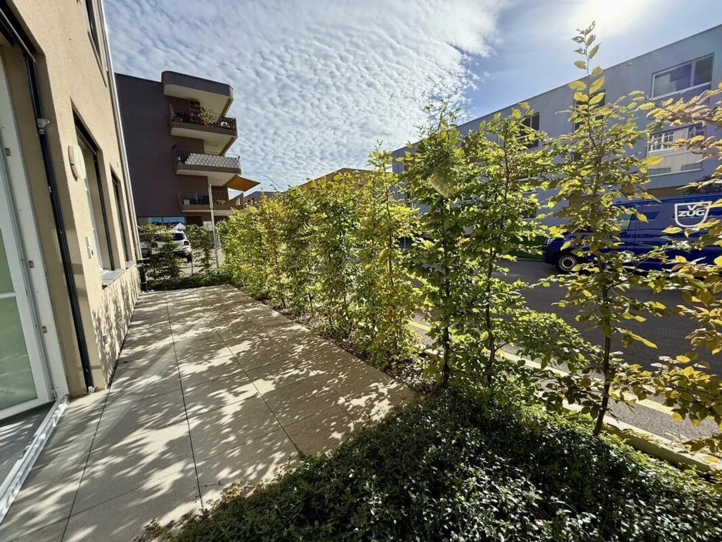 Appartement de 4,5 pièces de style loft, adapté aux familles, avec patio - Photo 2 sur 13