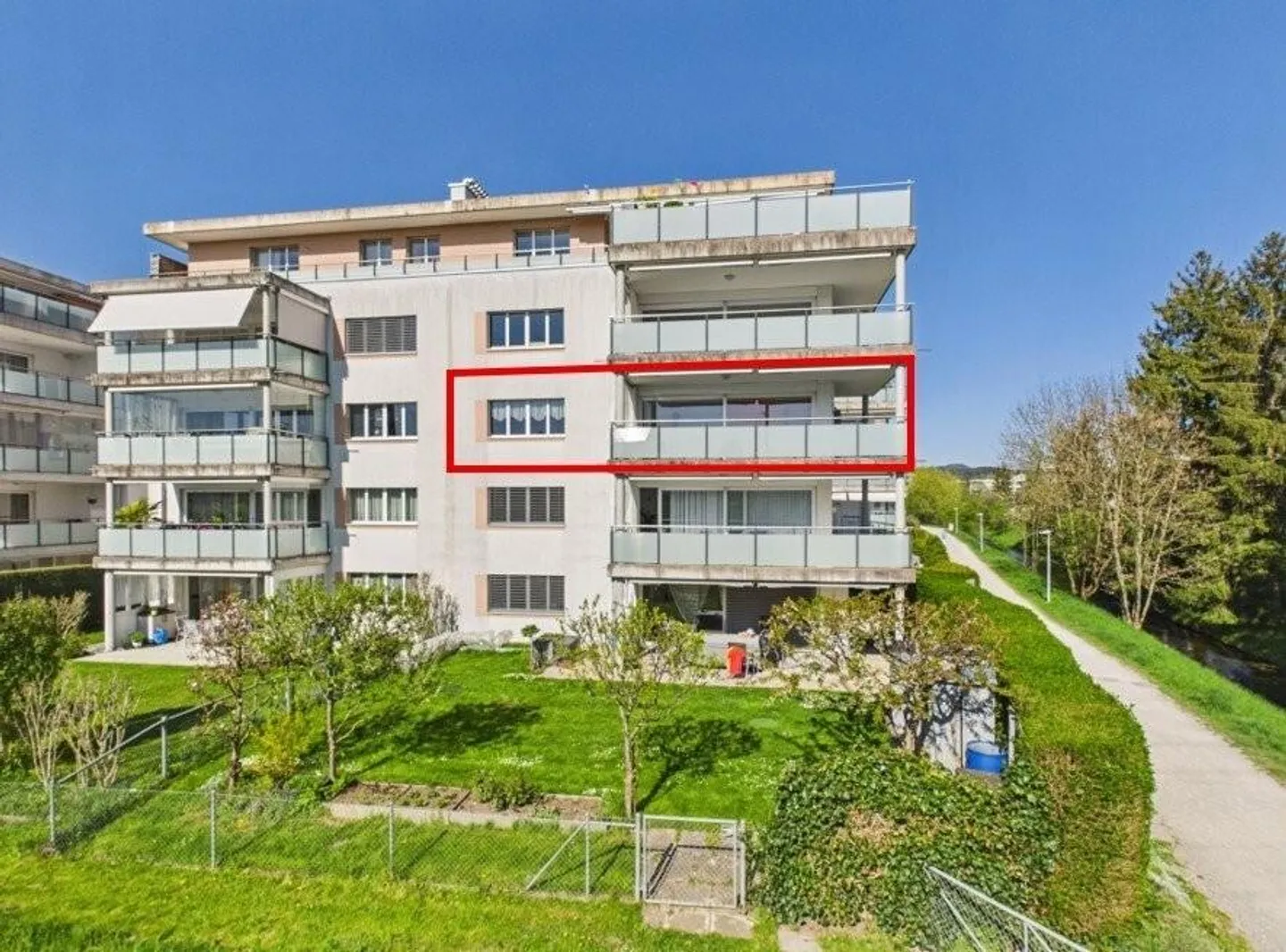 Appartement de rêve de 4,5 pièces dans le quartier de Bachwisen - Photo 1 sur 11