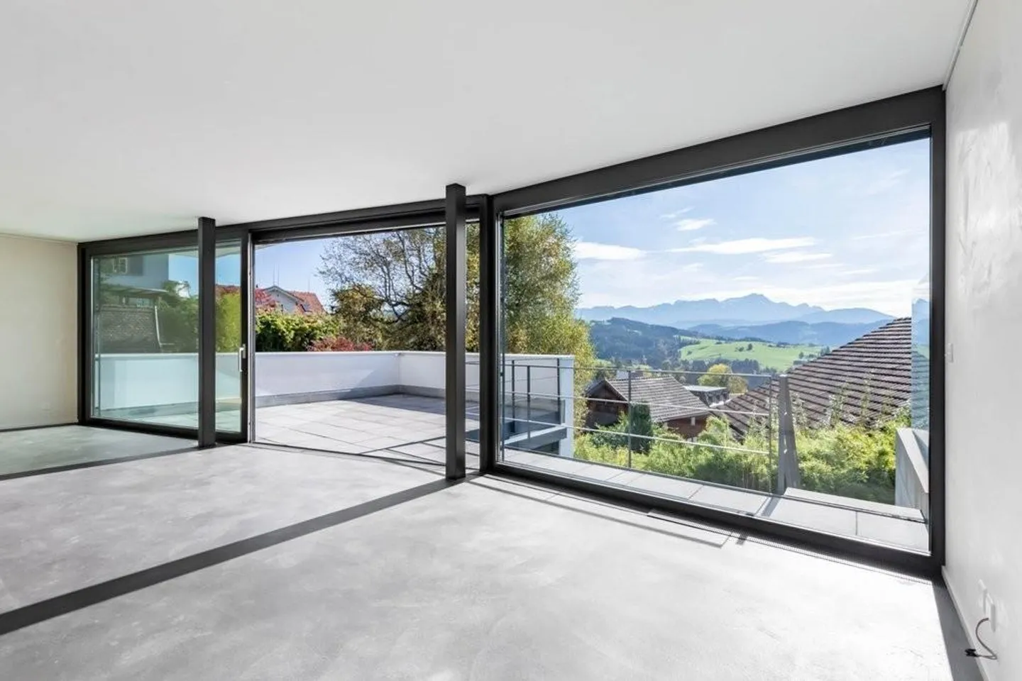 Casa familiare moderna con vista - Foto 1 di 12