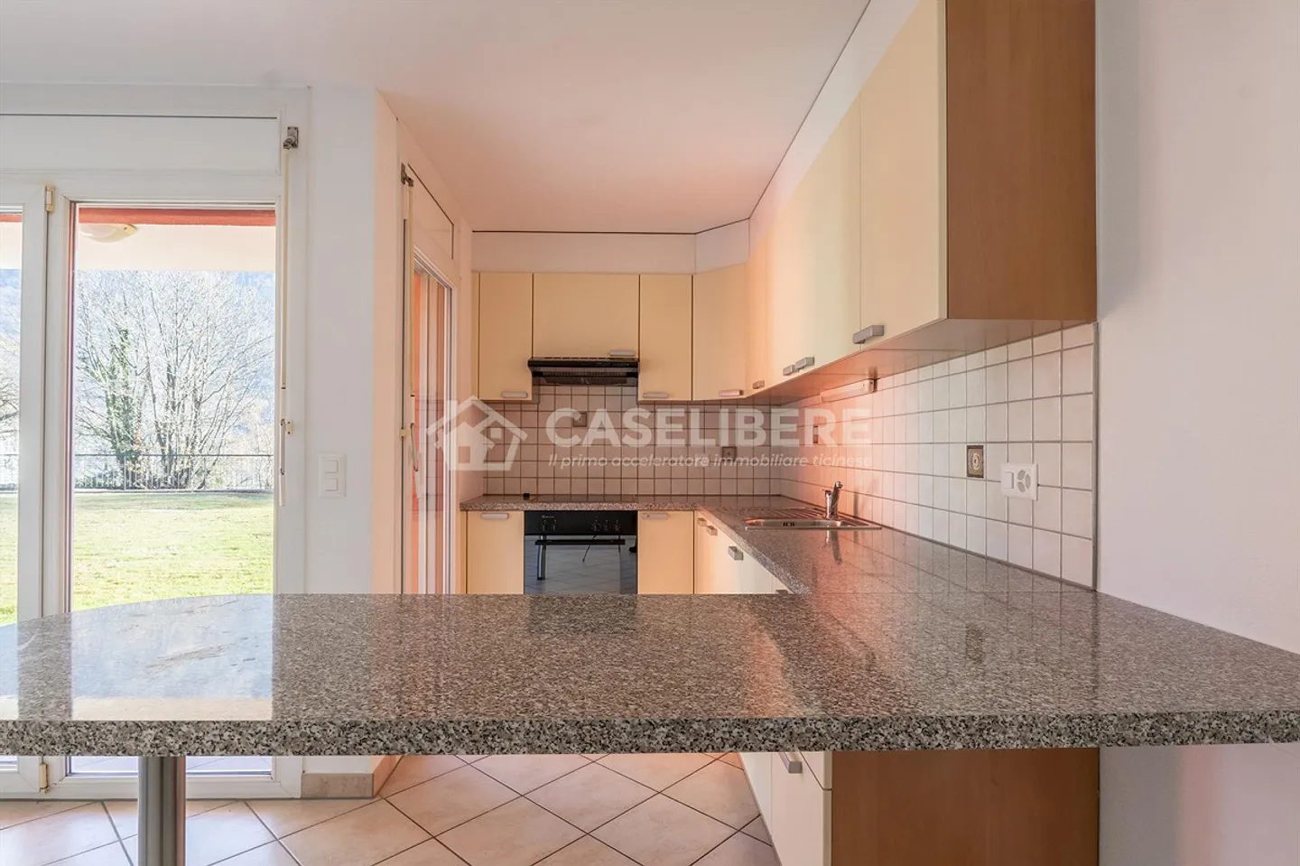 LUMINOSO 2.5 LOCALI A SIGIRINO - Foto 3 di 8