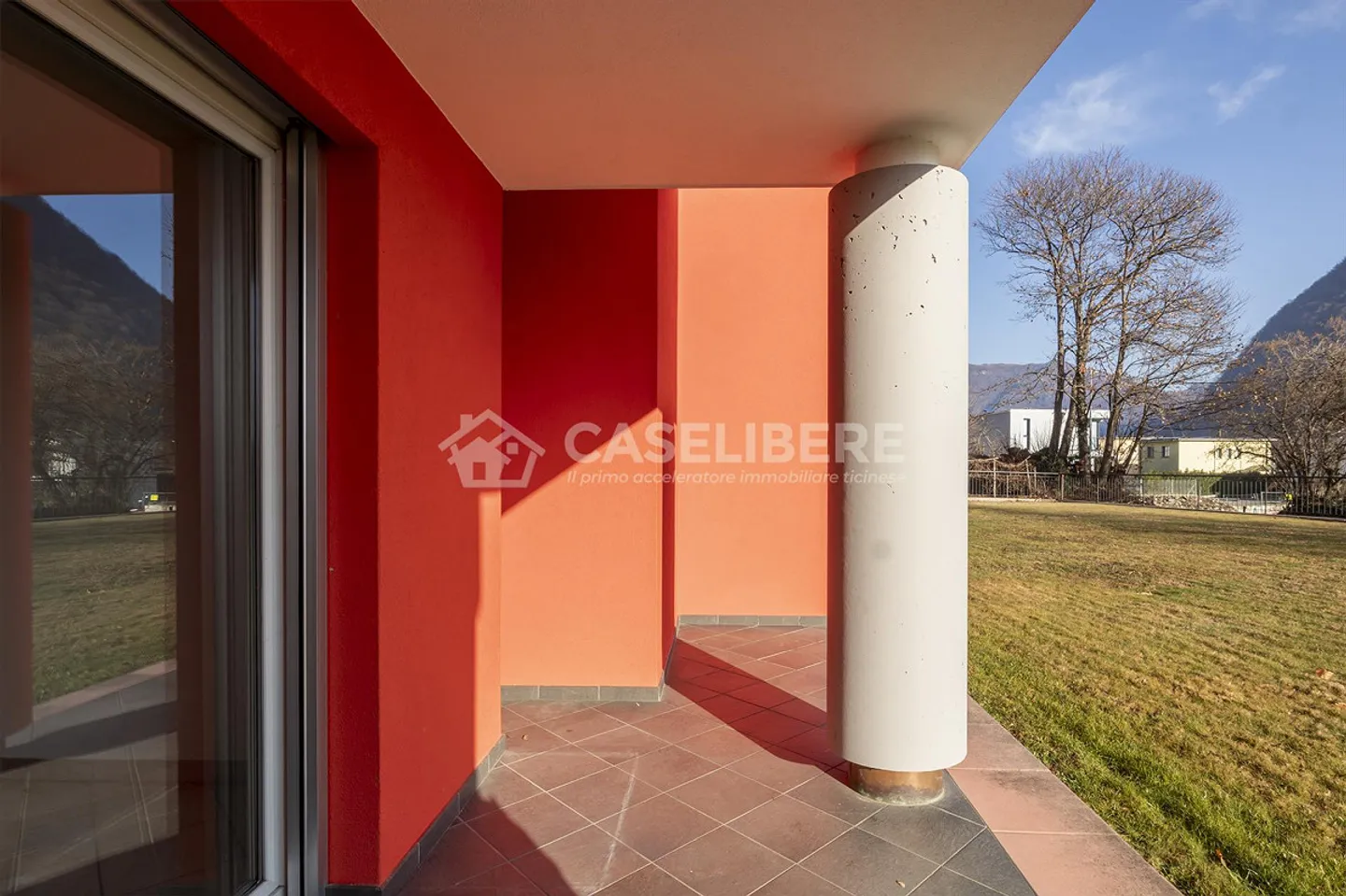 LUMINOSO 2.5 LOCALI A SIGIRINO - Foto 4 di 8