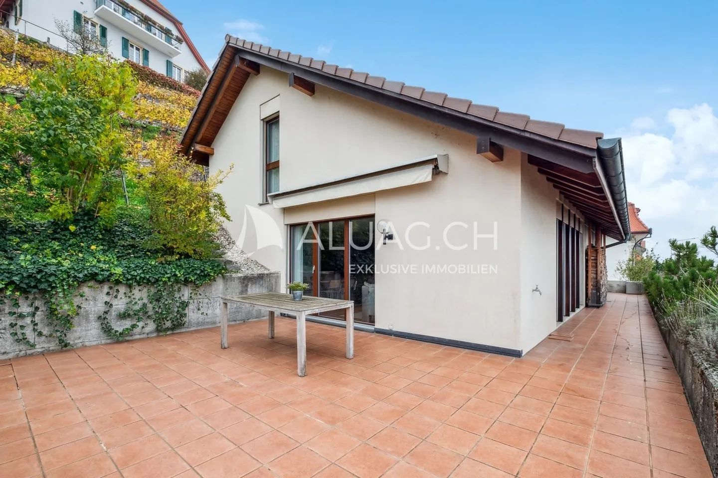 VILLA UNIFAMILIARE CON VISTA LAGO NON OSTRUITA - Foto 5 di 14