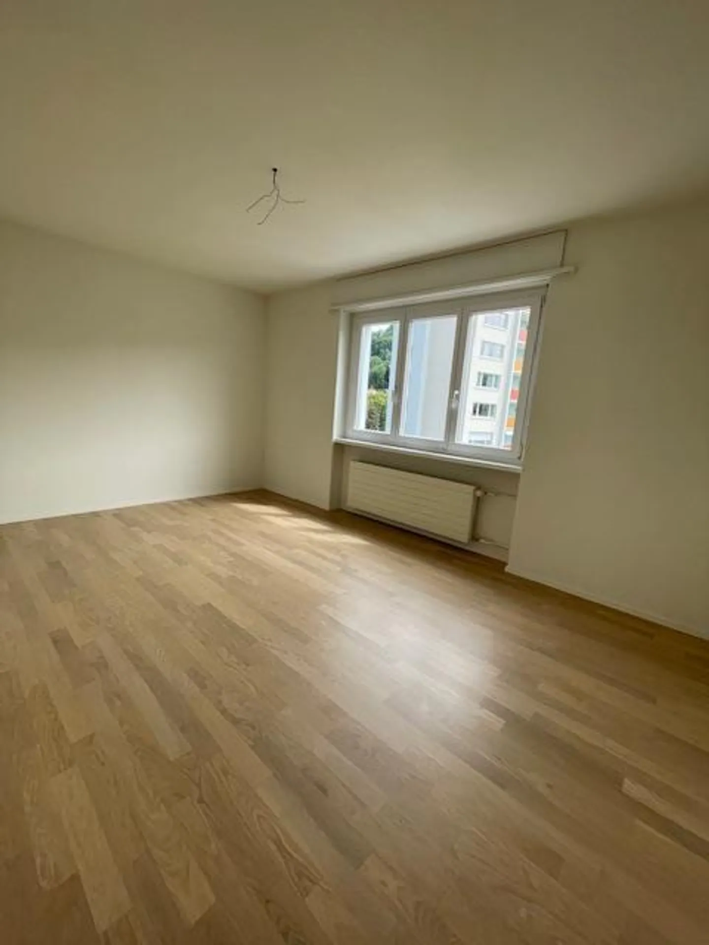 Appartamento 4 locali al 5° piano con vista - Foto 17 di 18