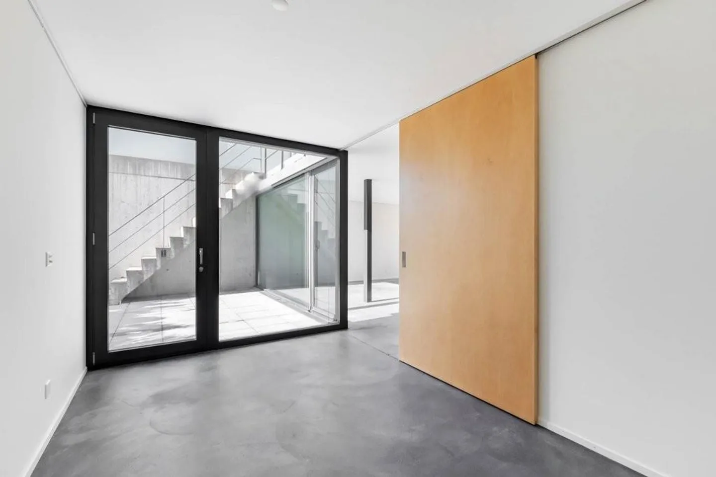 Casa familiare moderna con vista - Foto 7 di 12