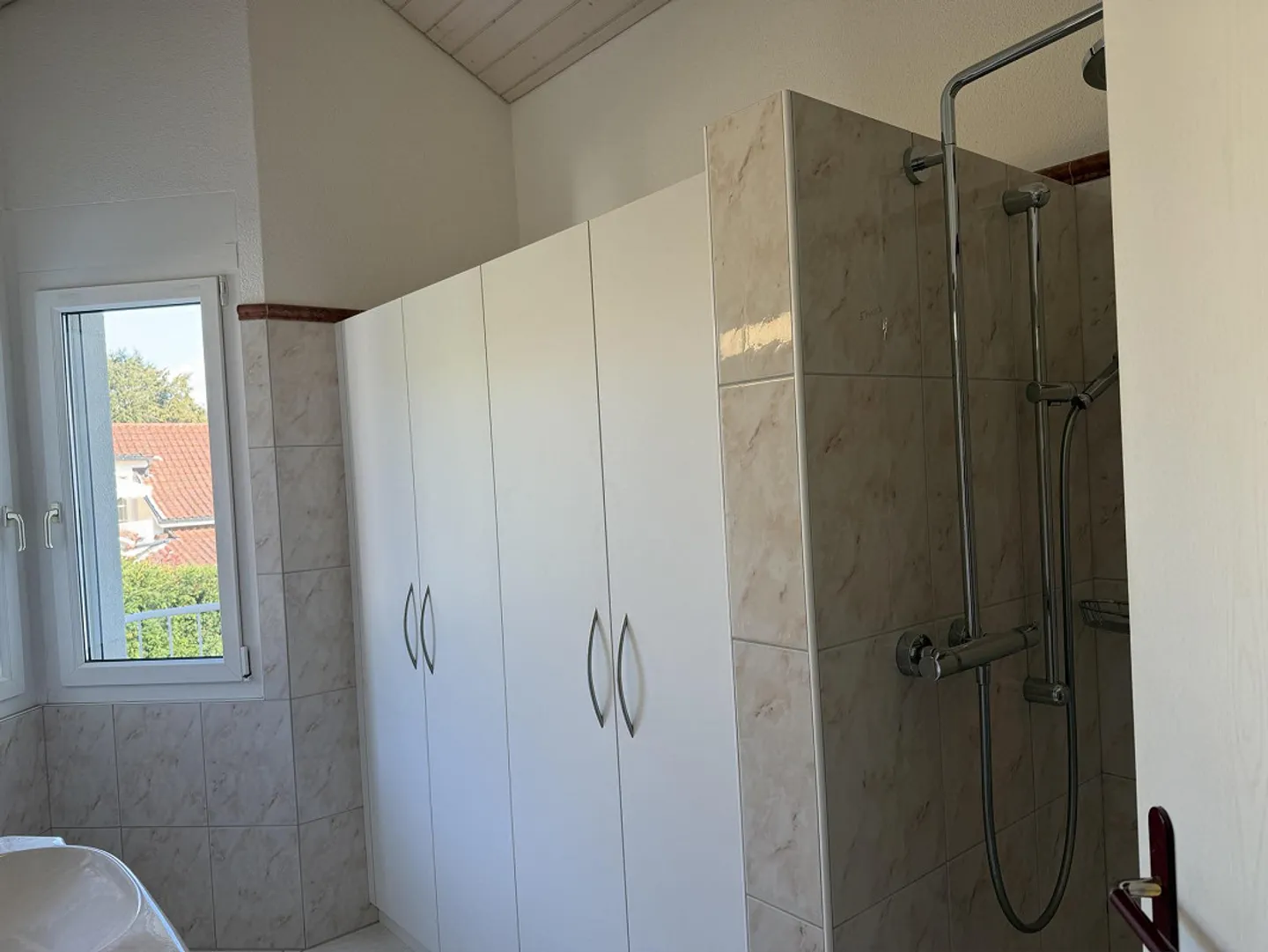 Exklusive Oase mit Seeblick - Foto 4 von 11