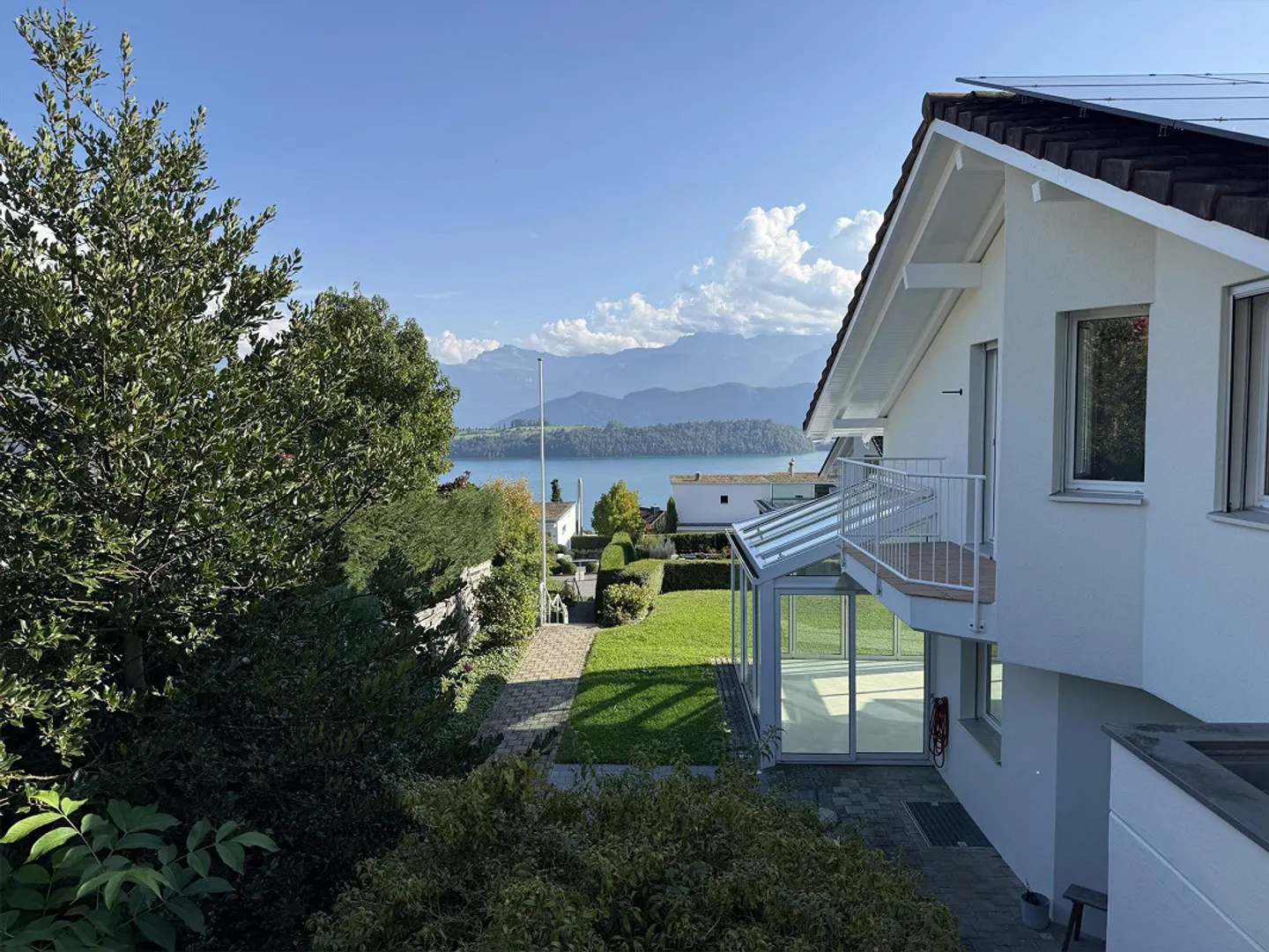 Exklusive Oase mit Seeblick - Foto 8 von 11