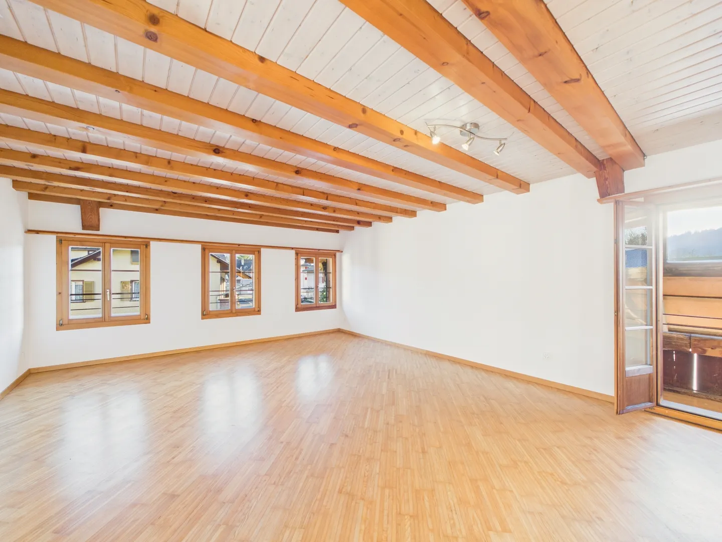 Apartment for rent - Photo 1 of 7