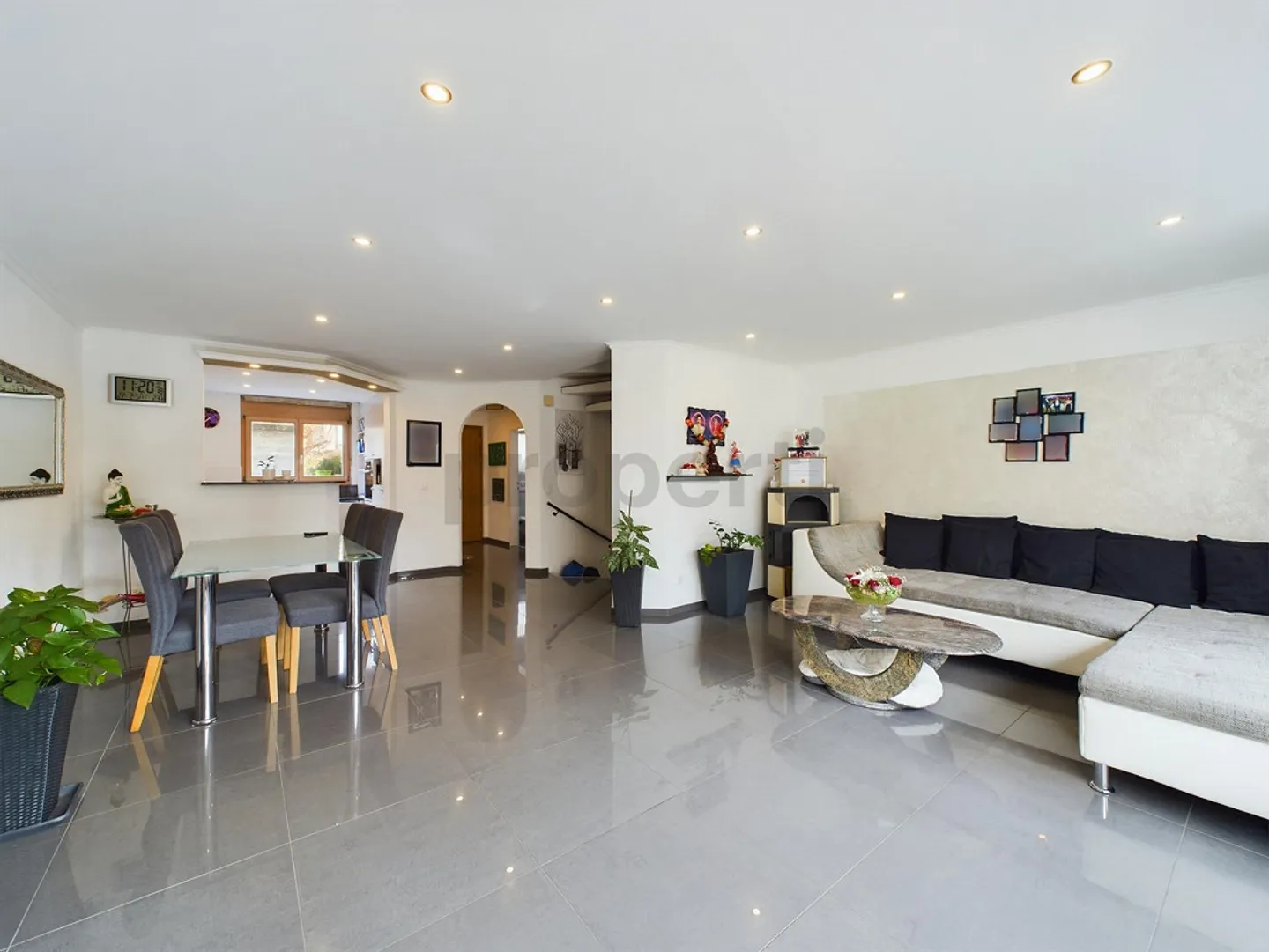 Inviting terraced house in Winterthur/Dättnau with 5.5 rooms - Photo 1 of 12