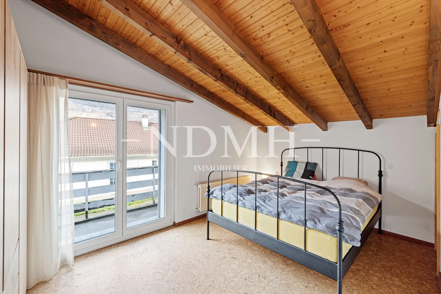 Charming Villa with Flexibility - Photo 11 of 12