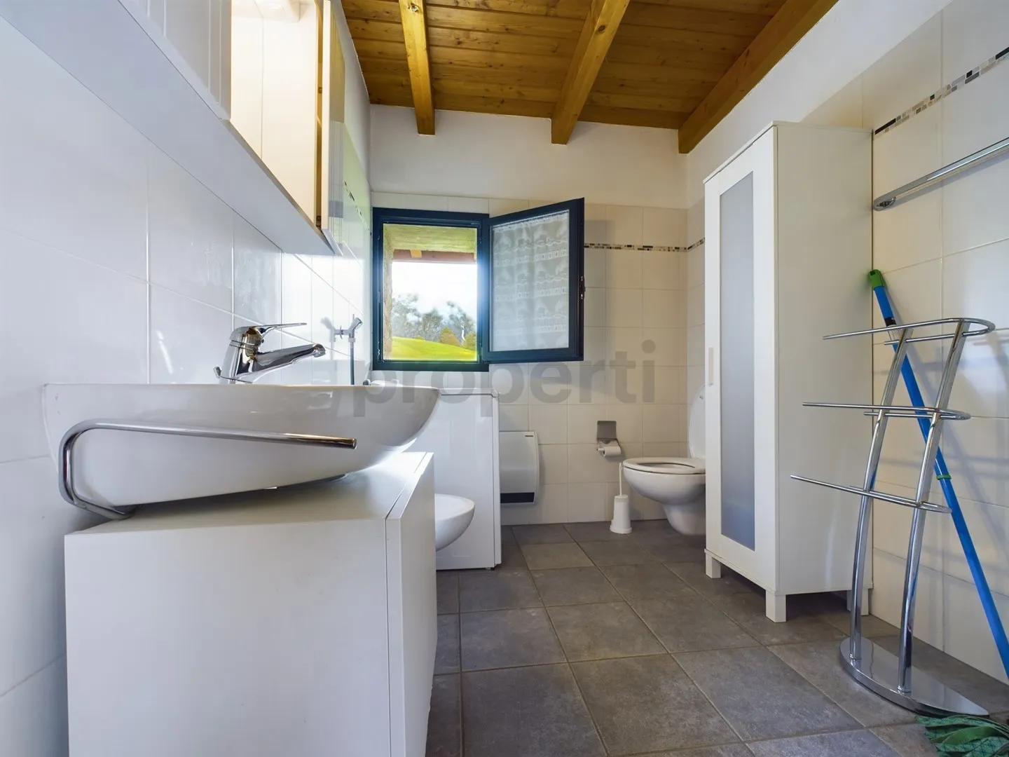 Vendita di una affascinante casa unifamiliare con vista mozzafiato e 6 stanze a Dalpe - Foto 12 di 13