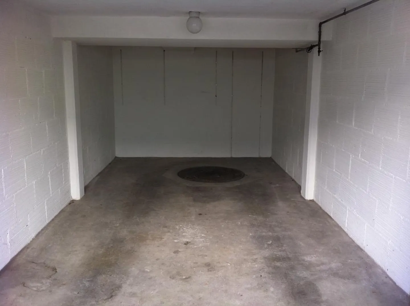 Geräumige Garage in Allschwil - Foto 2 von 2
