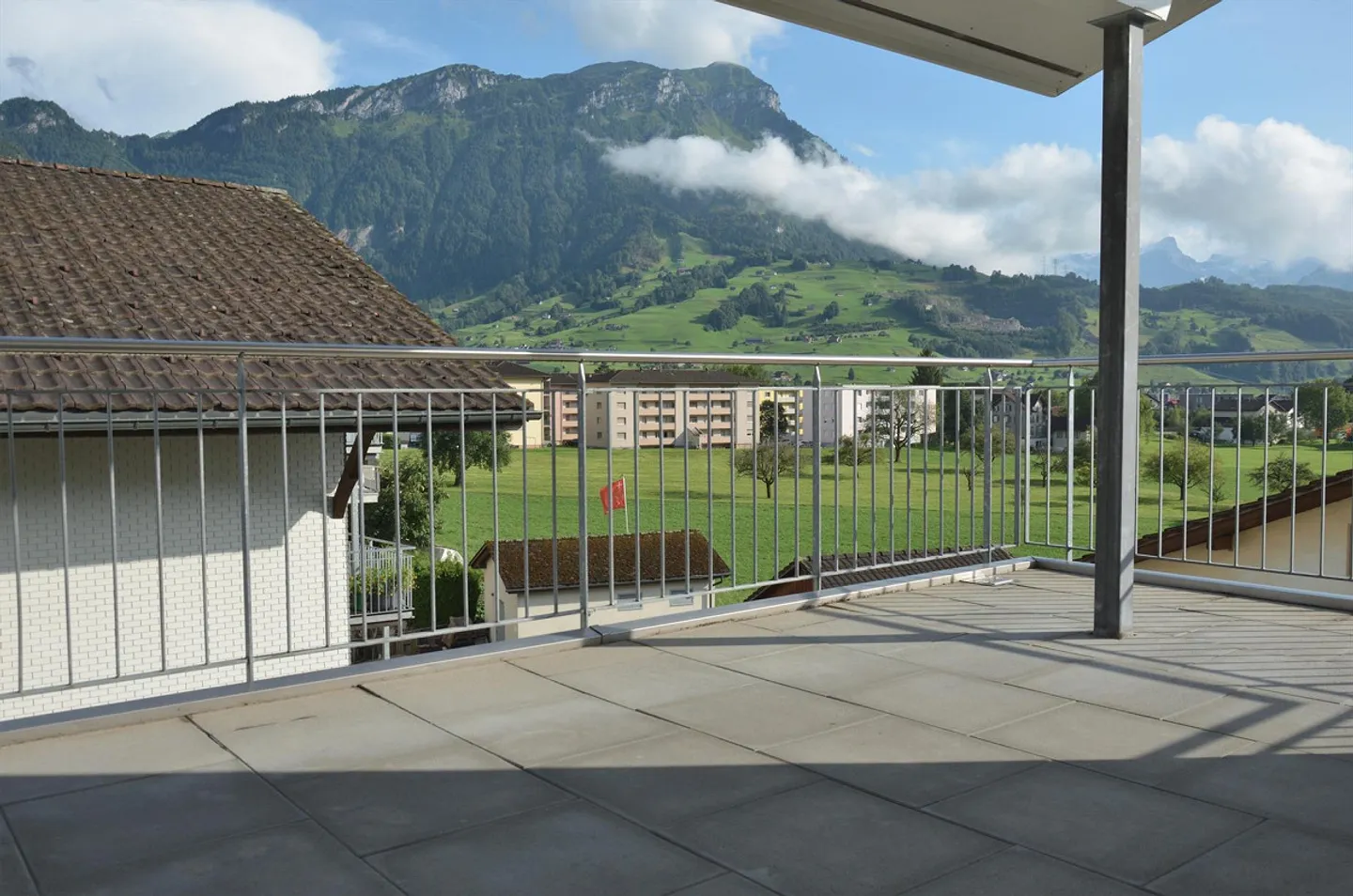 Appartement de 4,5 pièces dans un endroit calme - Photo 2 sur 10