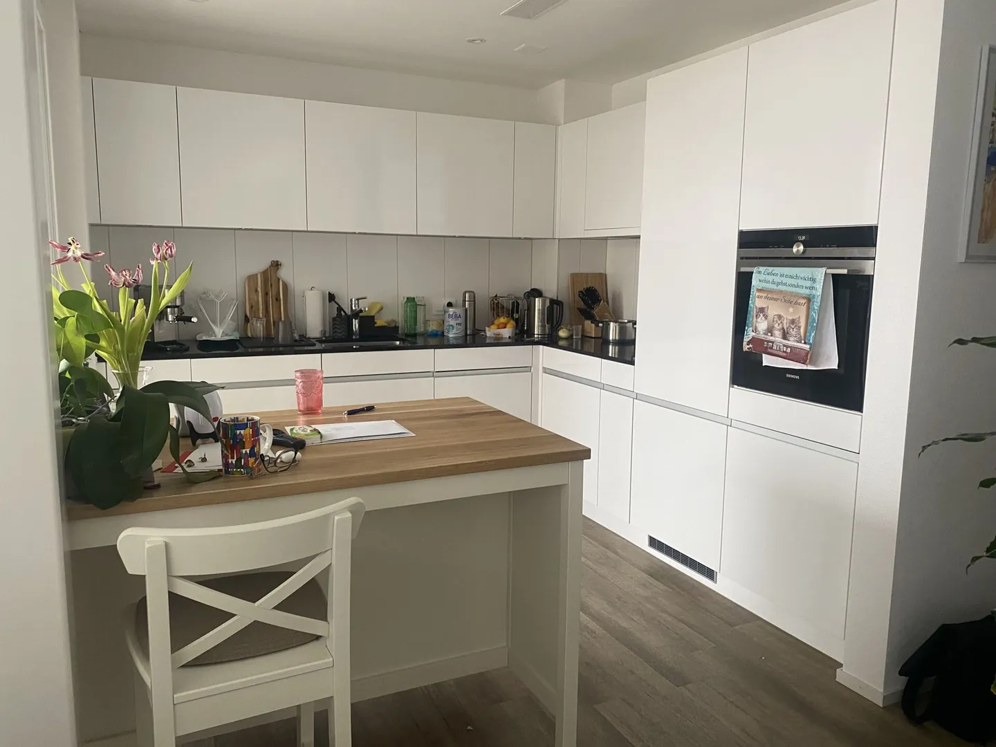 Living on the Boulevard - Stylish City Apartment - Photo 3 of 8