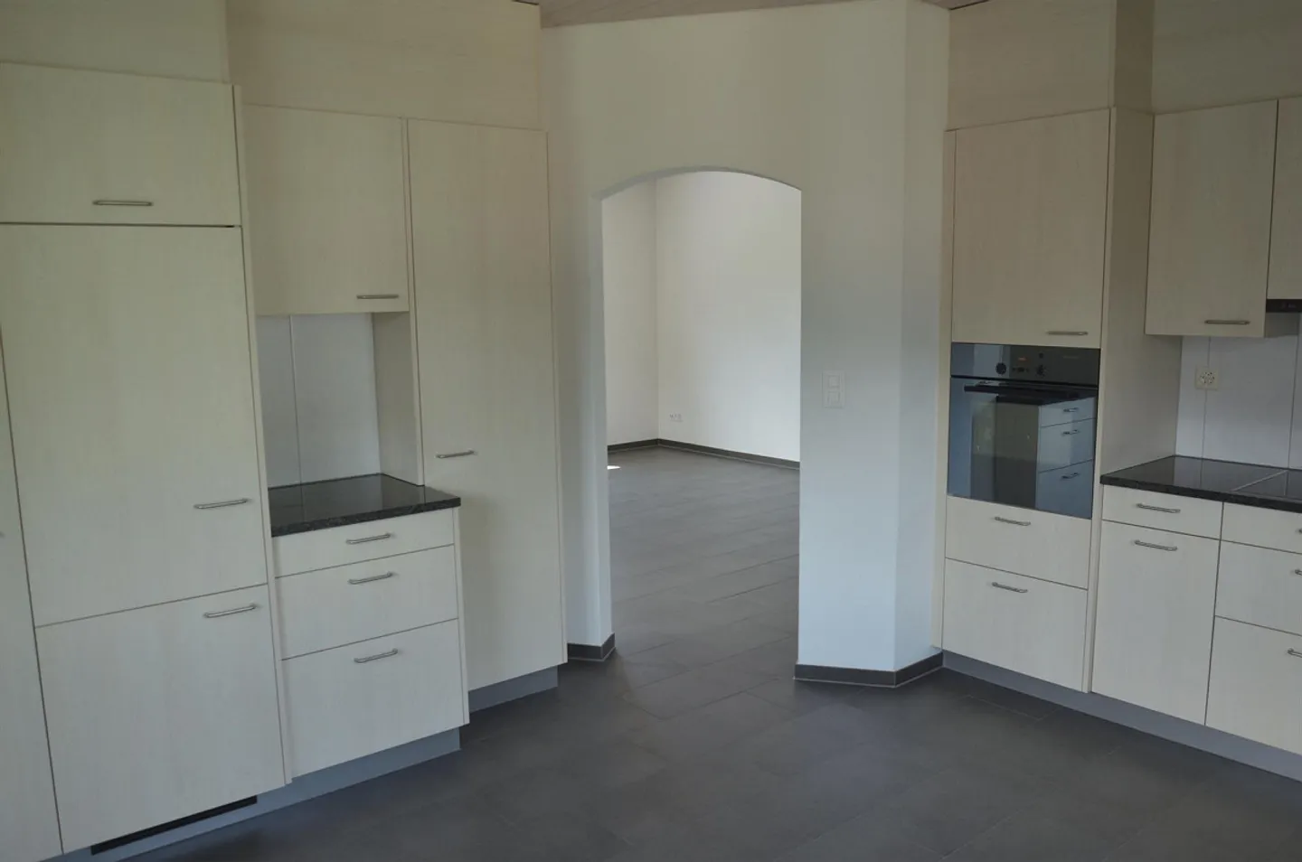 Appartement de 4,5 pièces dans un endroit calme - Photo 4 sur 10
