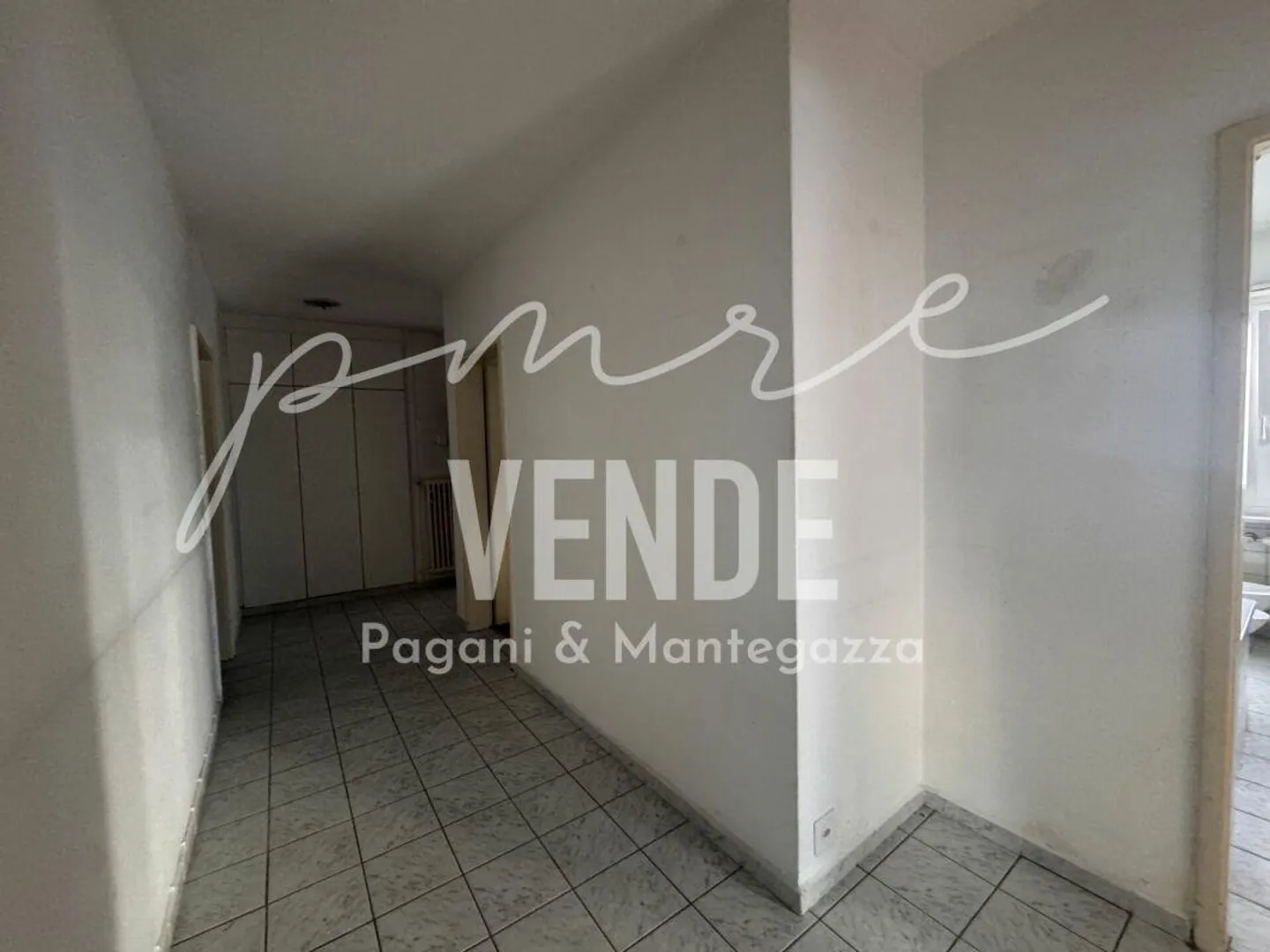 MASSAGNO | UFFICIO - STUDIO MEDICO AL PIANO TERRA DI UN PALAZZINA RECENTEMENTE RISTRUTTURATA - Foto 11 di 16