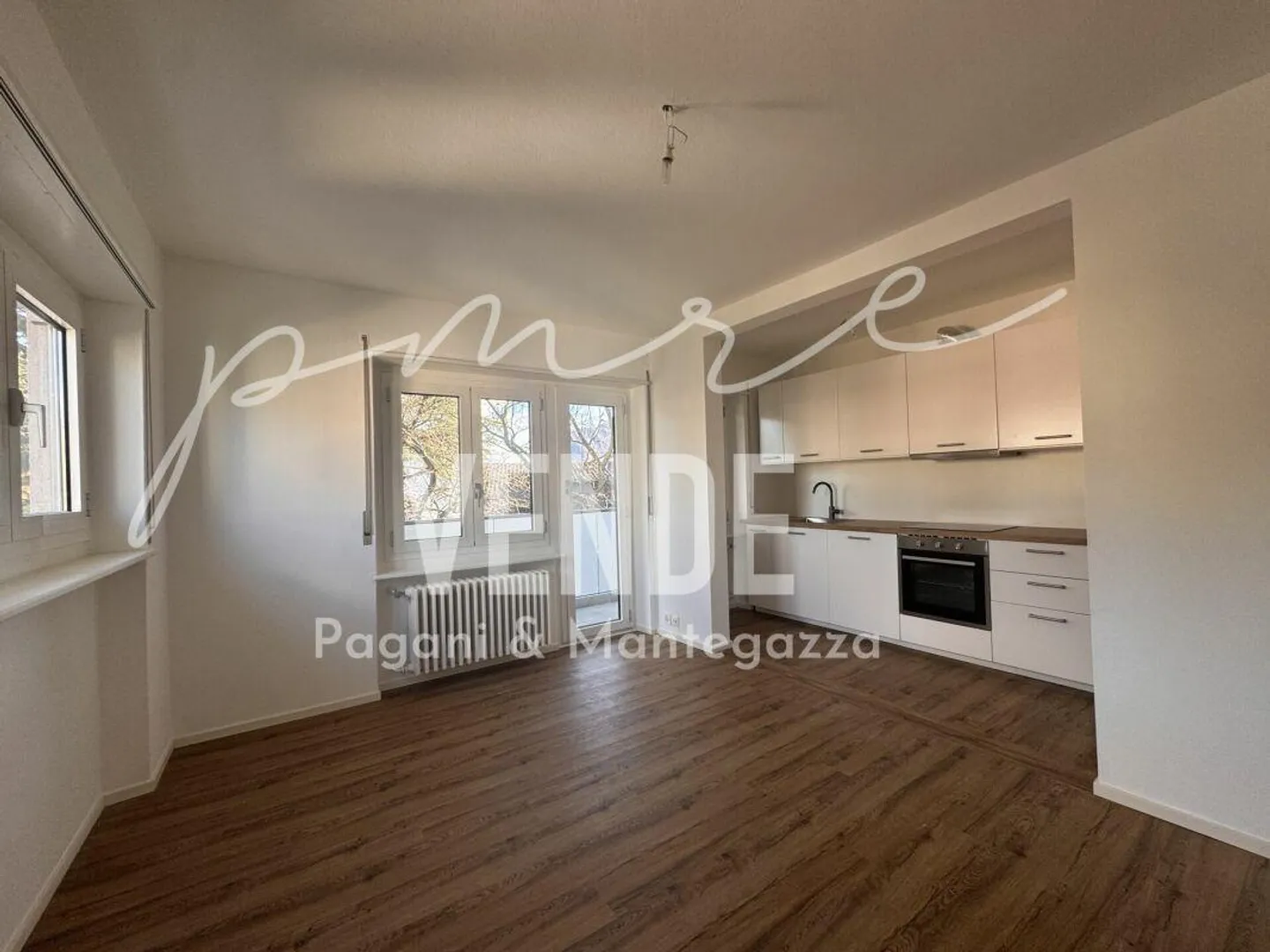 MASSAGNO | UFFICIO - STUDIO MEDICO AL PIANO TERRA DI UN PALAZZINA RECENTEMENTE RISTRUTTURATA - Foto 12 di 16