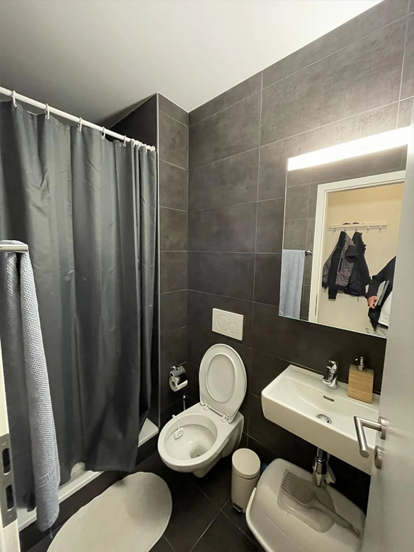 Magnificent apartment close to the Airport - Photo 3 of 8