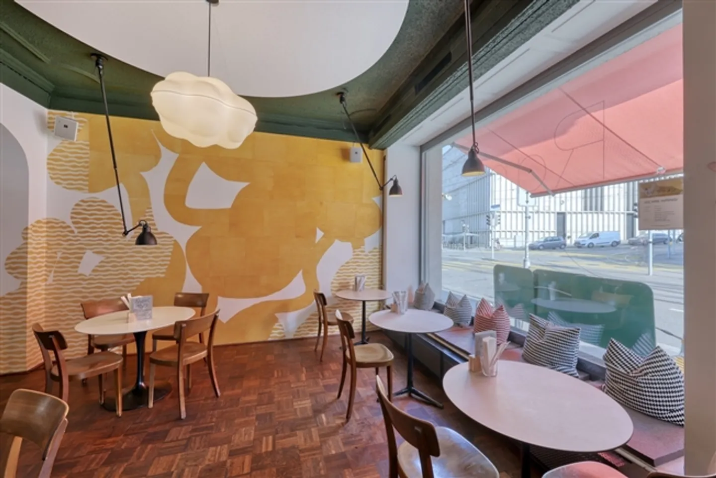 Find from the Founding Era - in the Heart of Zurich - Photo 3 of 11