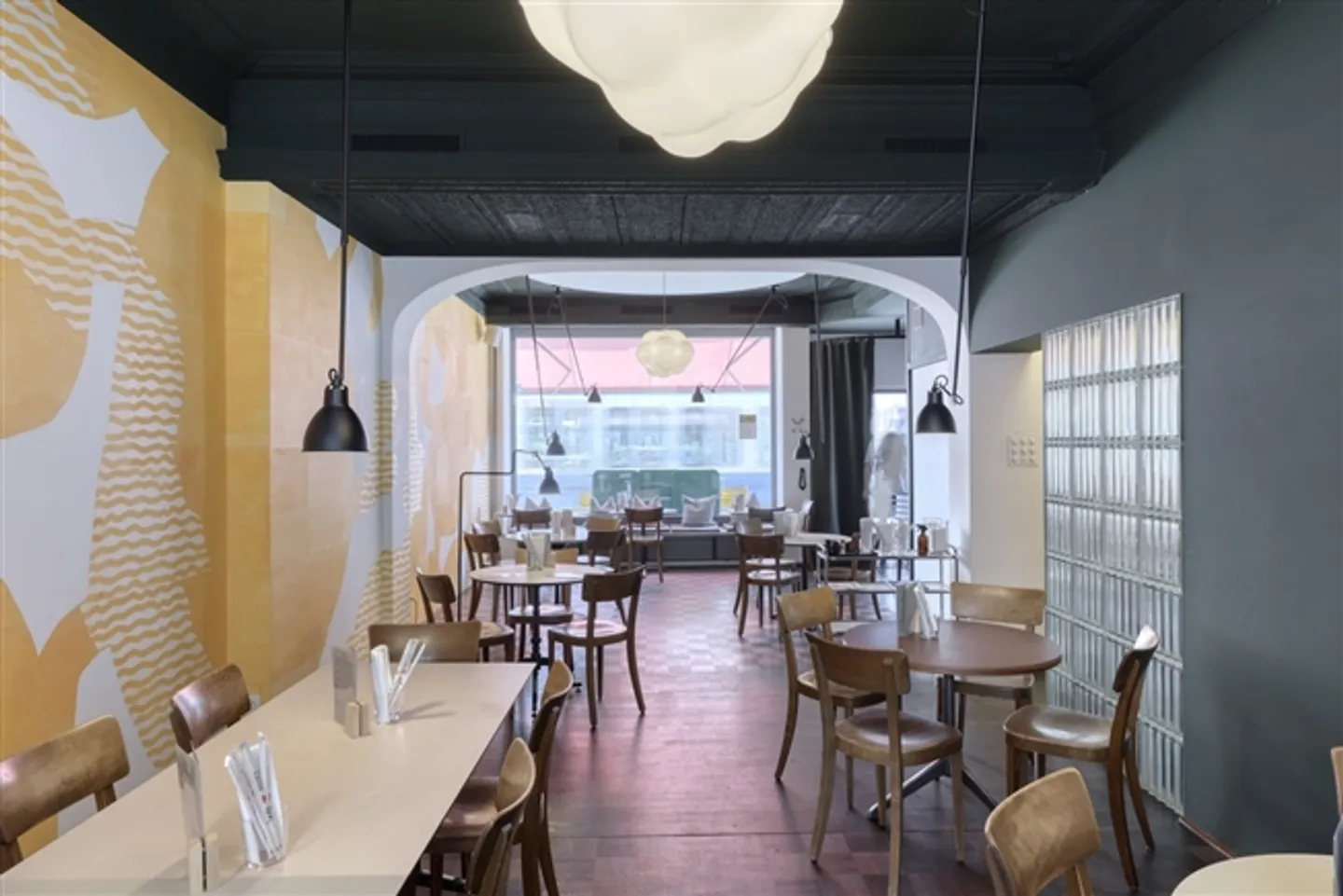 Find from the Founding Era - in the Heart of Zurich - Photo 4 of 11