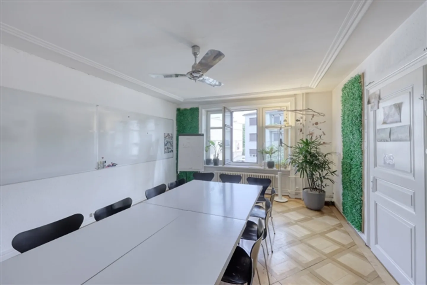 Find from the Founding Era - in the Heart of Zurich - Photo 10 of 11