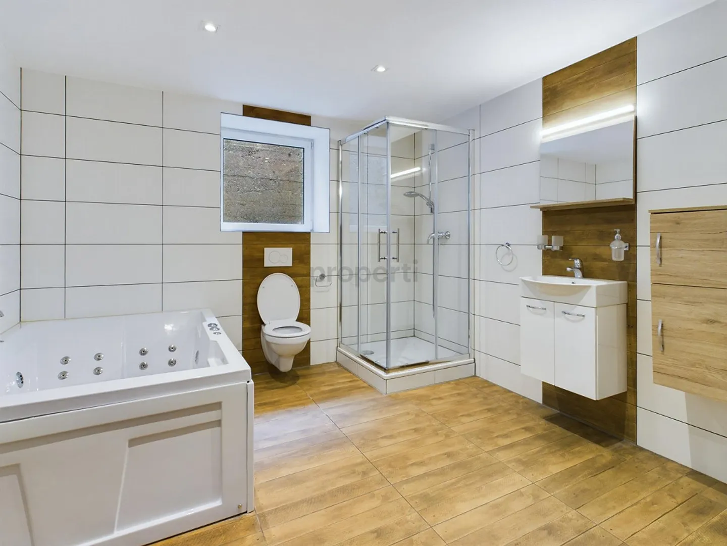 Attractive residential building in sought-after Trogen location - Your solid investment... - Photo 10 of 13