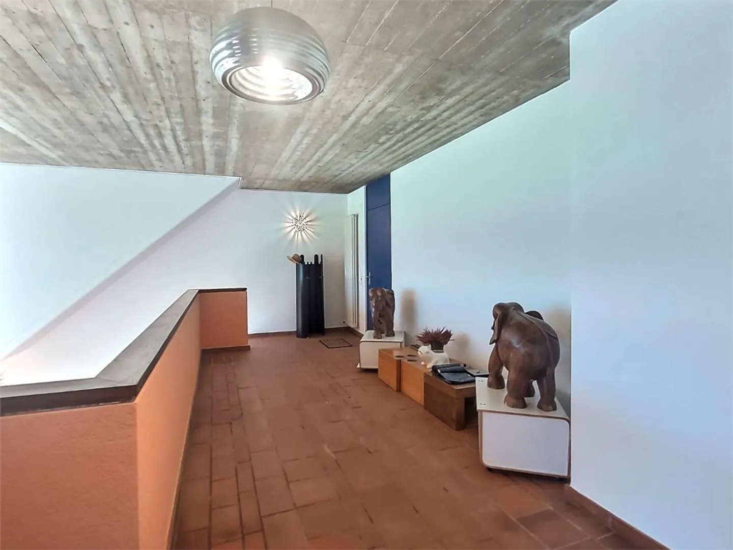 Aussergewöhnliche Villa mit Seeblick - Foto 6 von 10