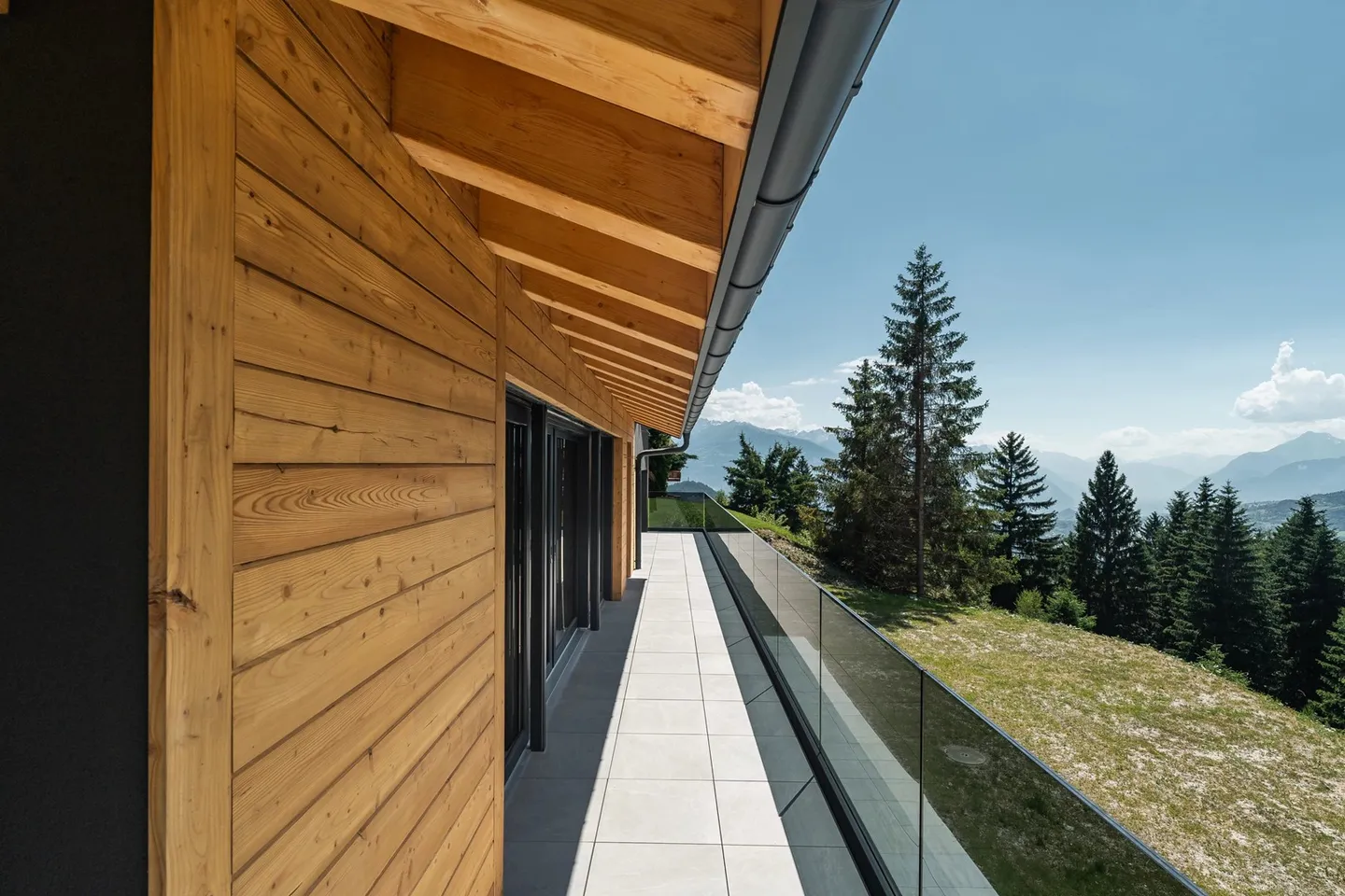 New chalet in Crans-Montana with panoramic views. - Foto 5 von 22