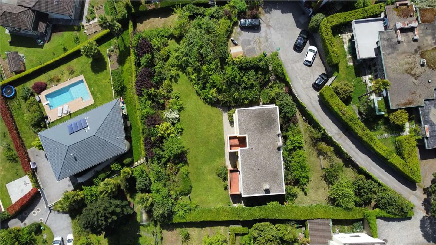 Aussergewöhnliche Villa mit Seeblick - Foto 8 von 10