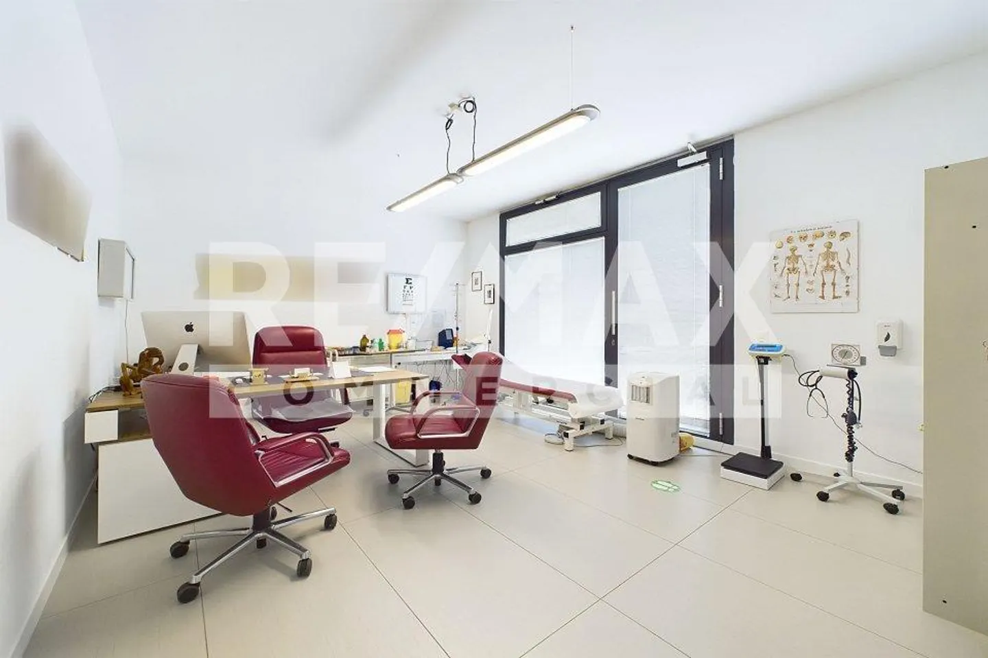 Espace commercial moderne avec des opportunités polyvalentes - Photo 9 sur 13