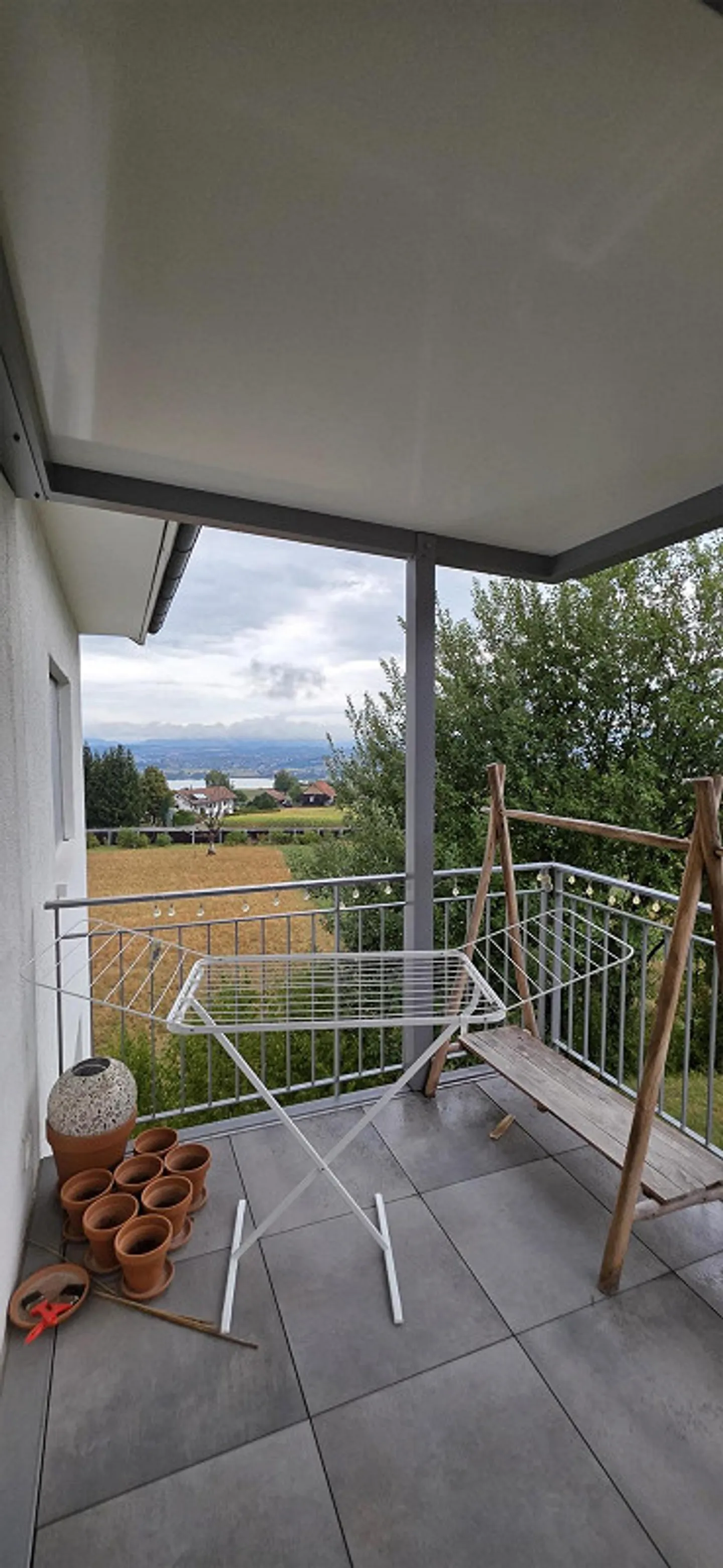 Modernes Apartment mit Balkonen - Foto 4 von 9