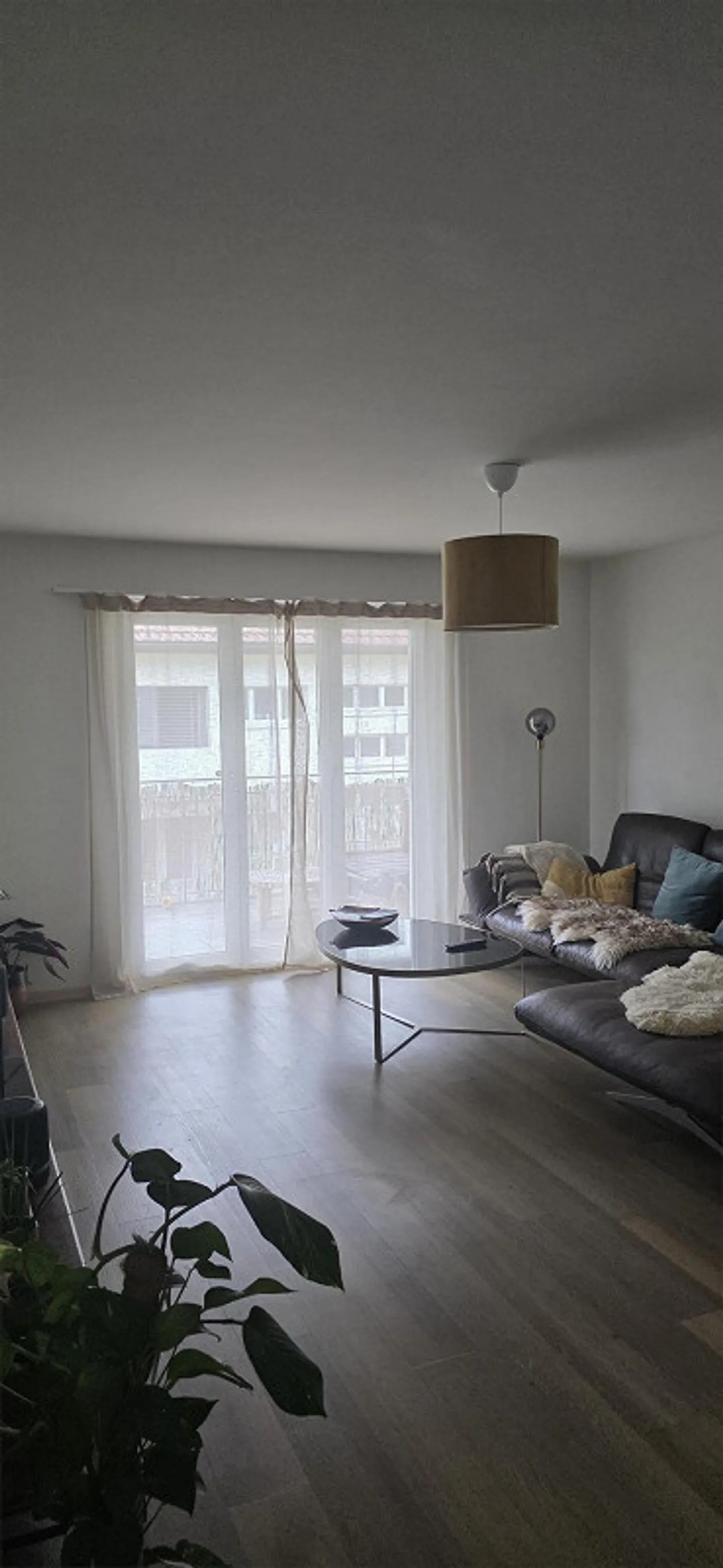 Modernes Apartment mit Balkonen - Foto 3 von 9