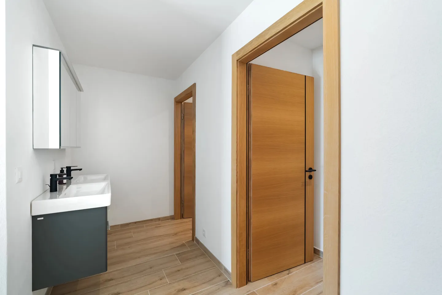 New chalet in Crans-Montana with panoramic views. - Foto 15 von 22