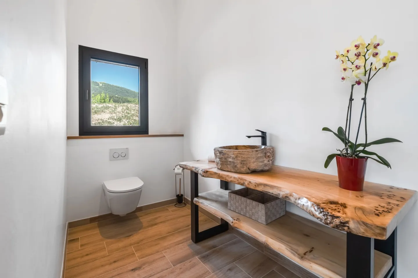 New chalet in Crans-Montana with panoramic views. - Foto 16 von 22