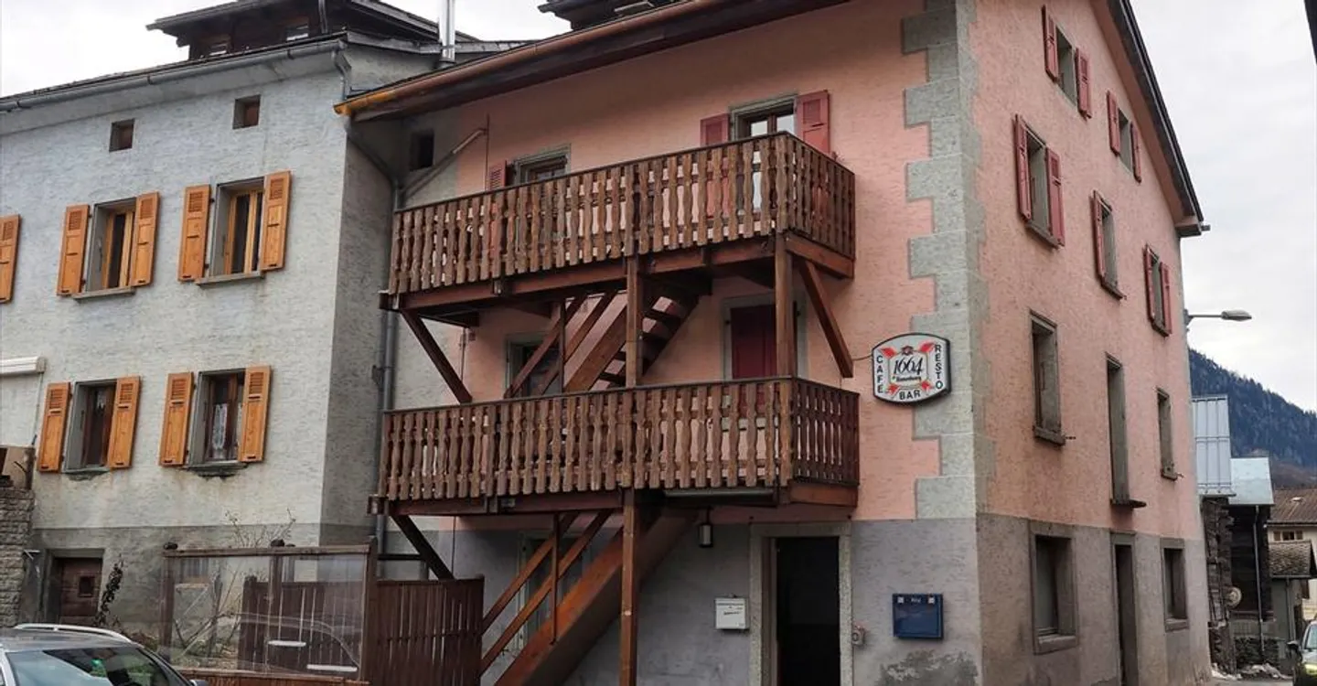 Edificio Misto - Foto 1 di 10
