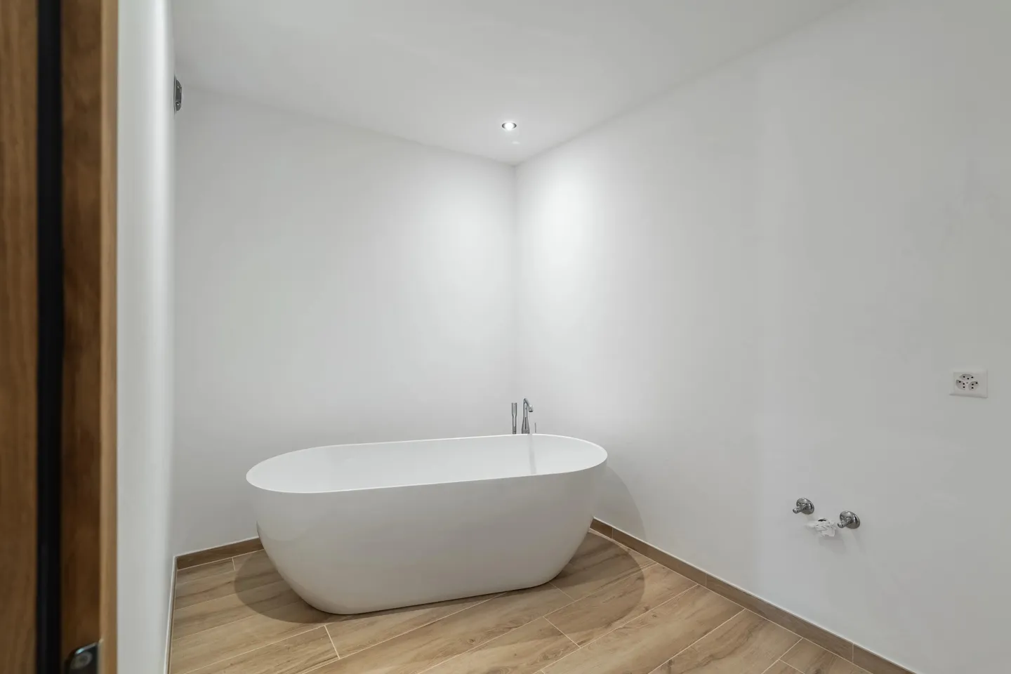 New chalet in Crans-Montana with panoramic views. - Foto 17 von 22