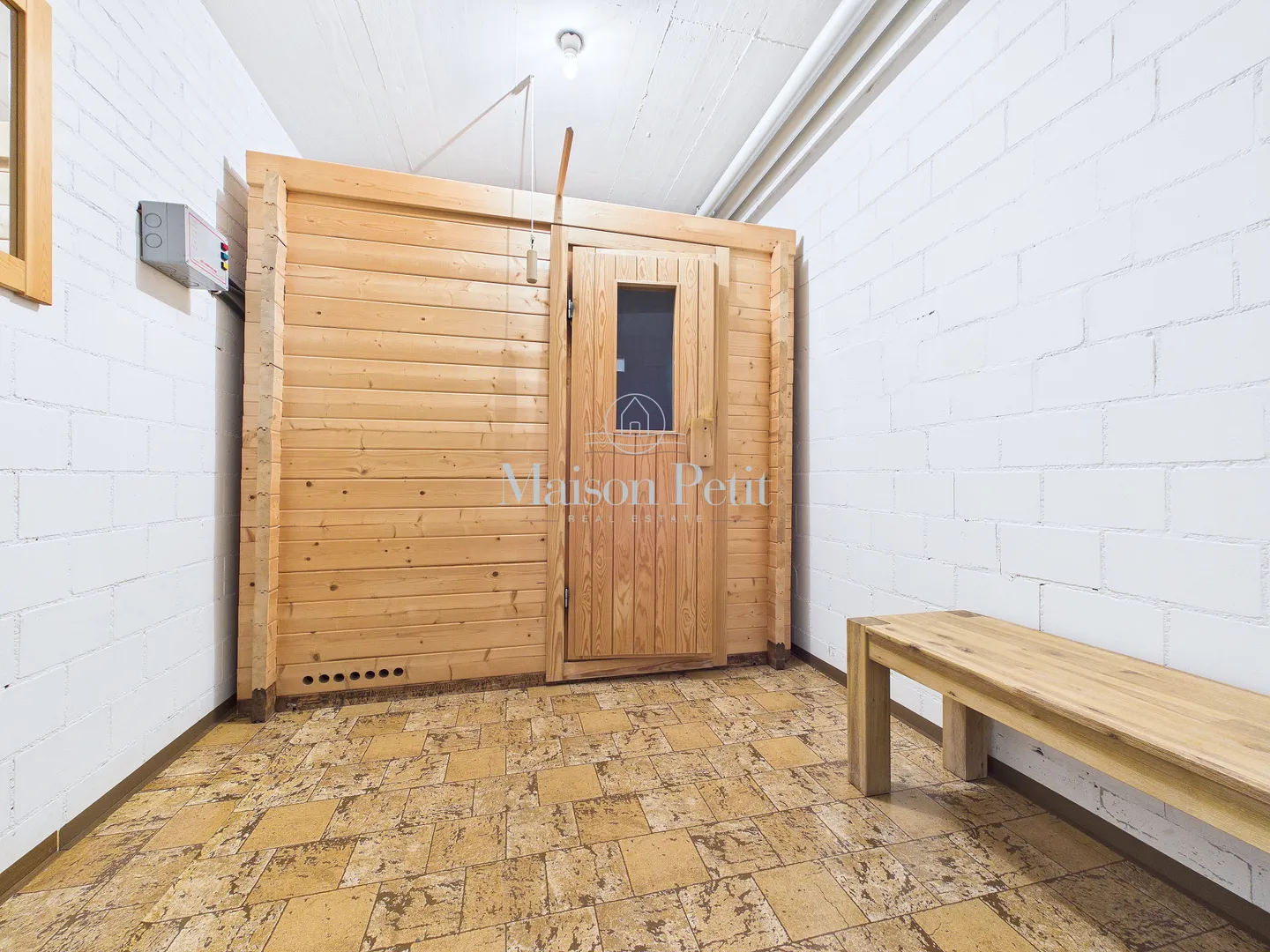 Charming 3.5-Room Apartment - Photo 10 of 11