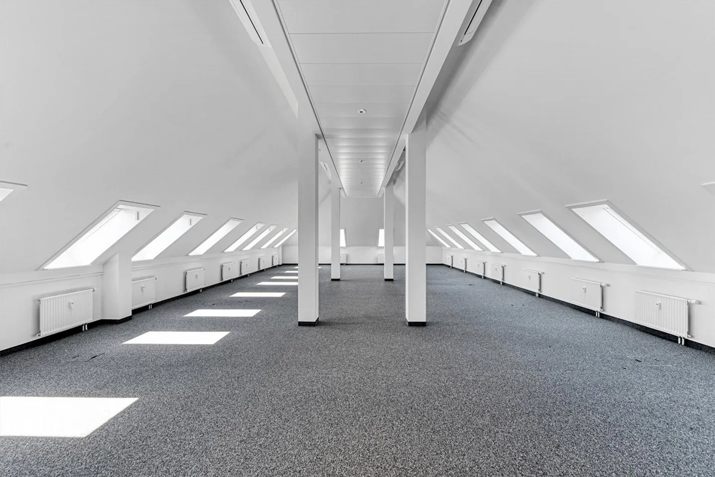 Spazio ufficio attraente in una posizione centrale - Foto 1 di 5