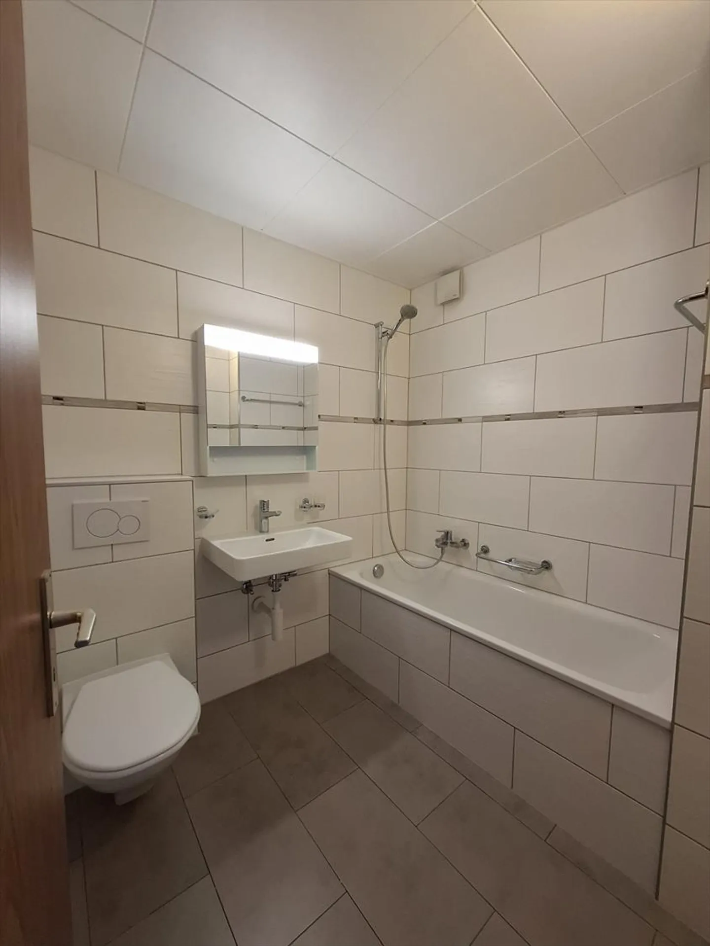 4.5 Room Apartment - Photo 7 of 7