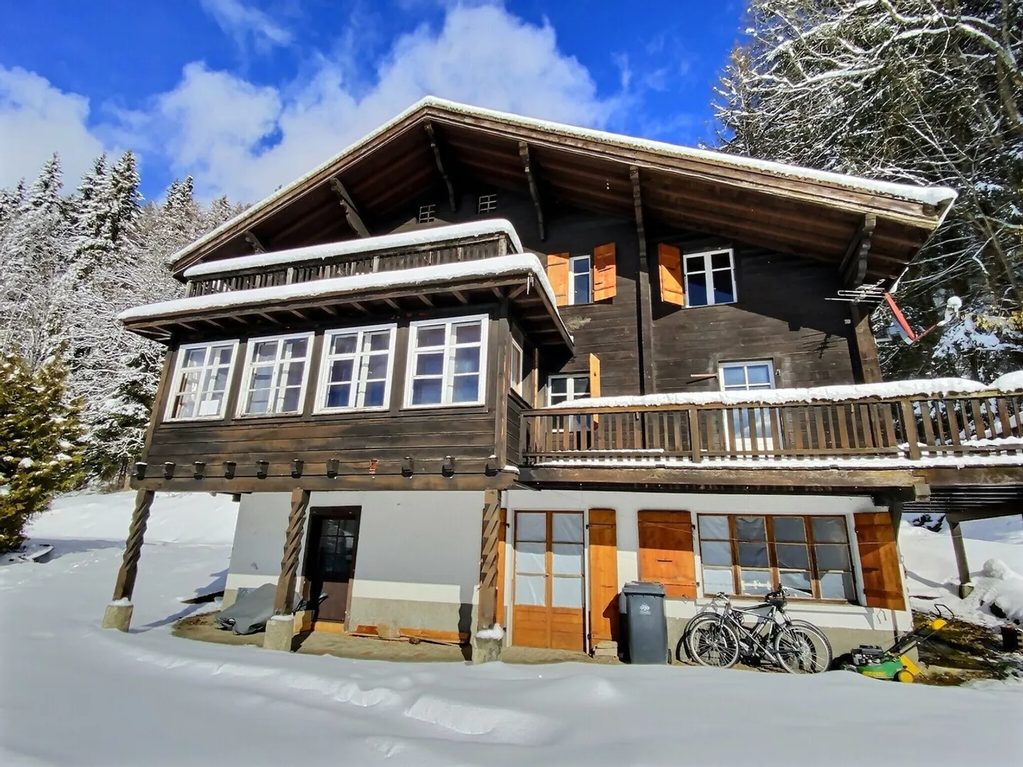 Immeuble mixte avec vue alpine - Photo 2 sur 4