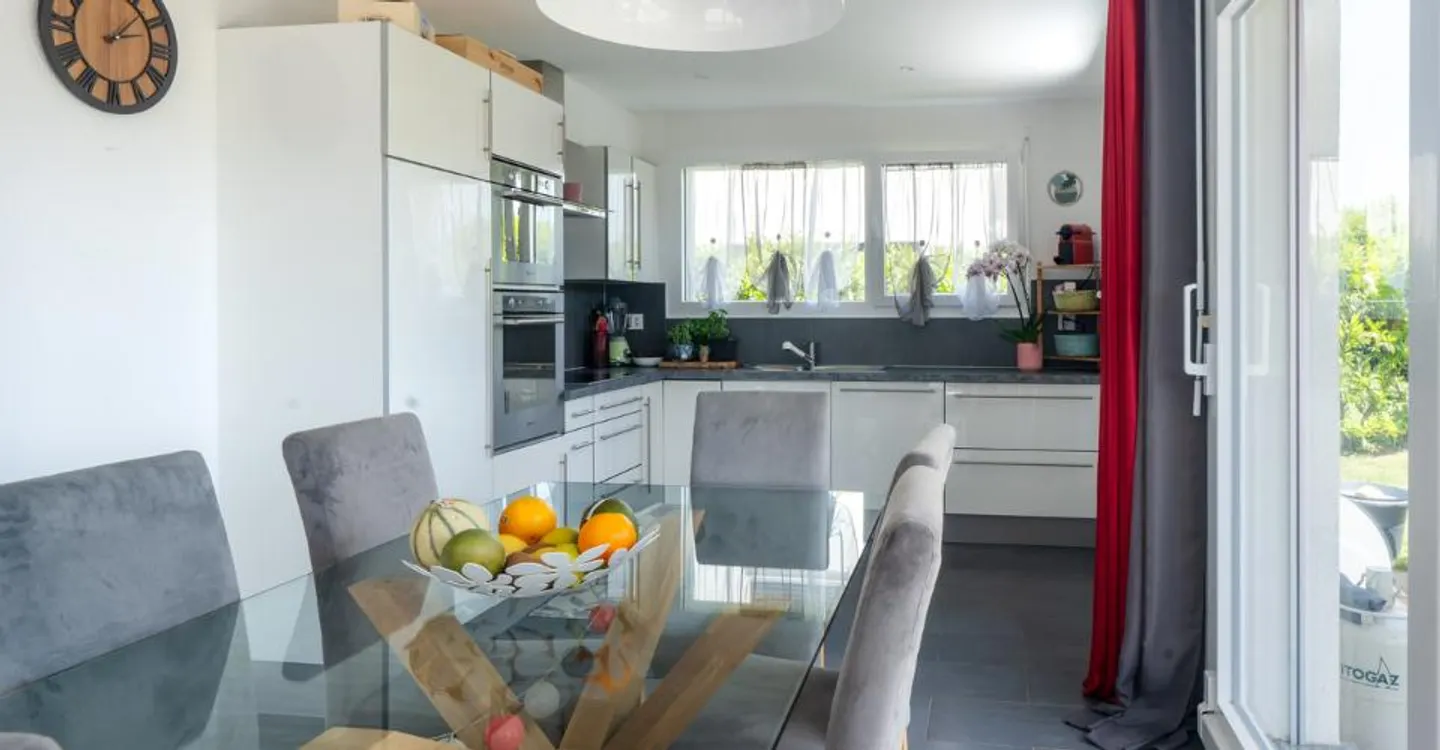 3.5-room apartment with private garden in Rueyres-les-Prés - Photo 3 of 10