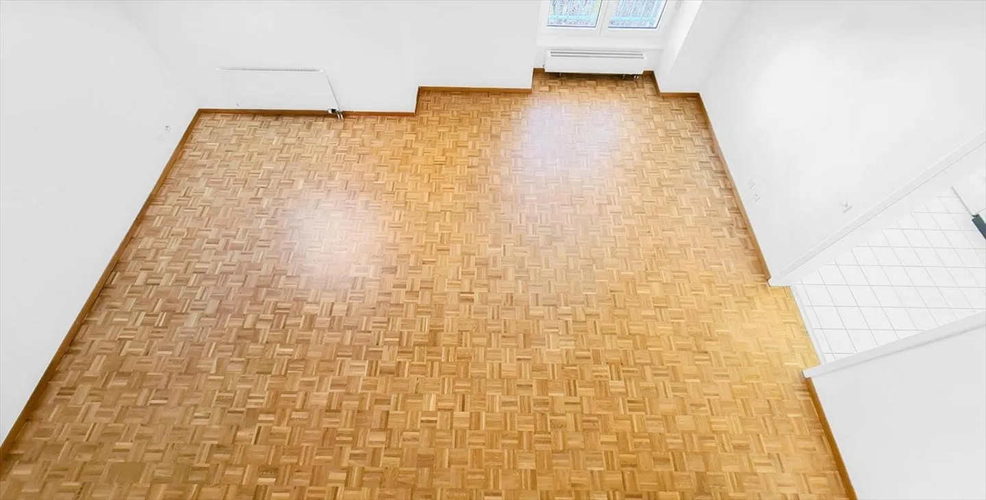 Apartment - Photo 4 of 15