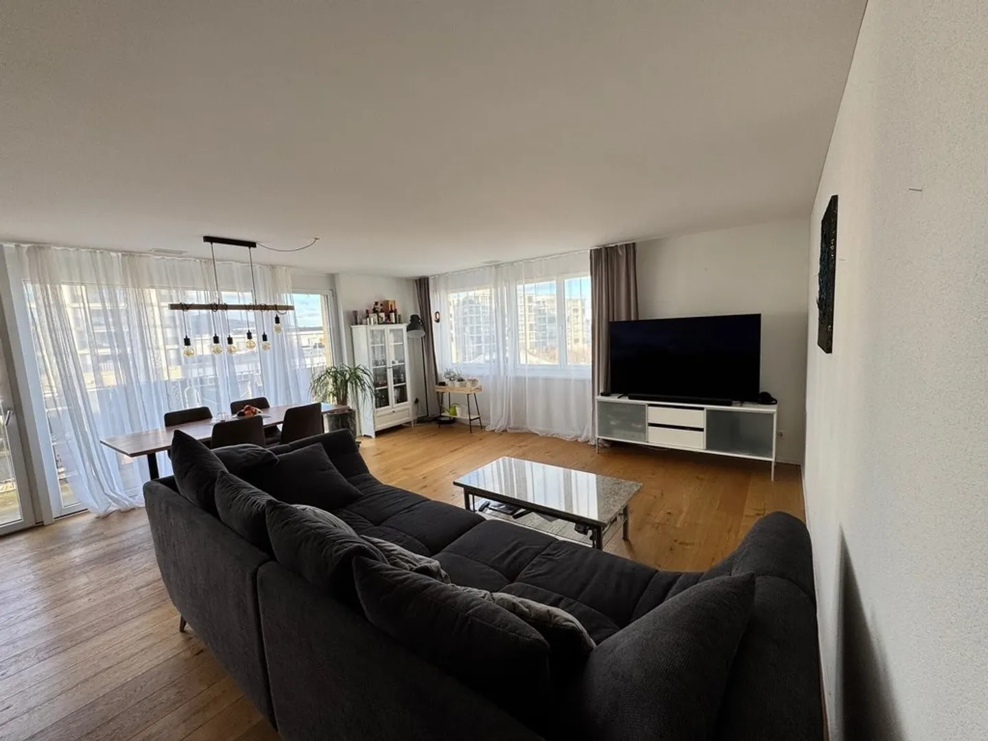 Modernes 3.5-Zimmer-Apartment - Foto 3 von 10