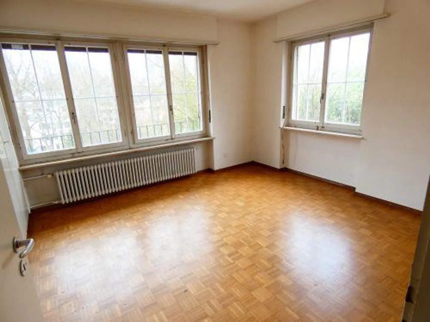 Maison individuelle semi-détachée nécessitant des rénovations - Photo 7 sur 11
